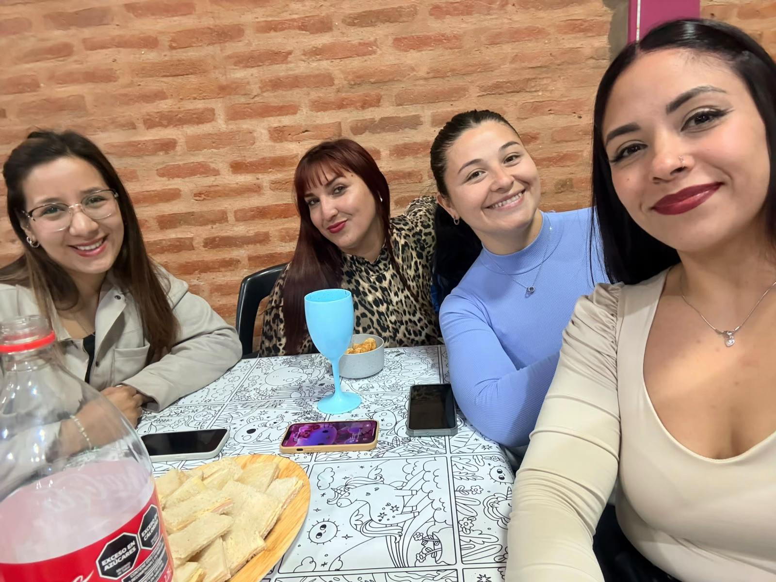 @Agussstina18