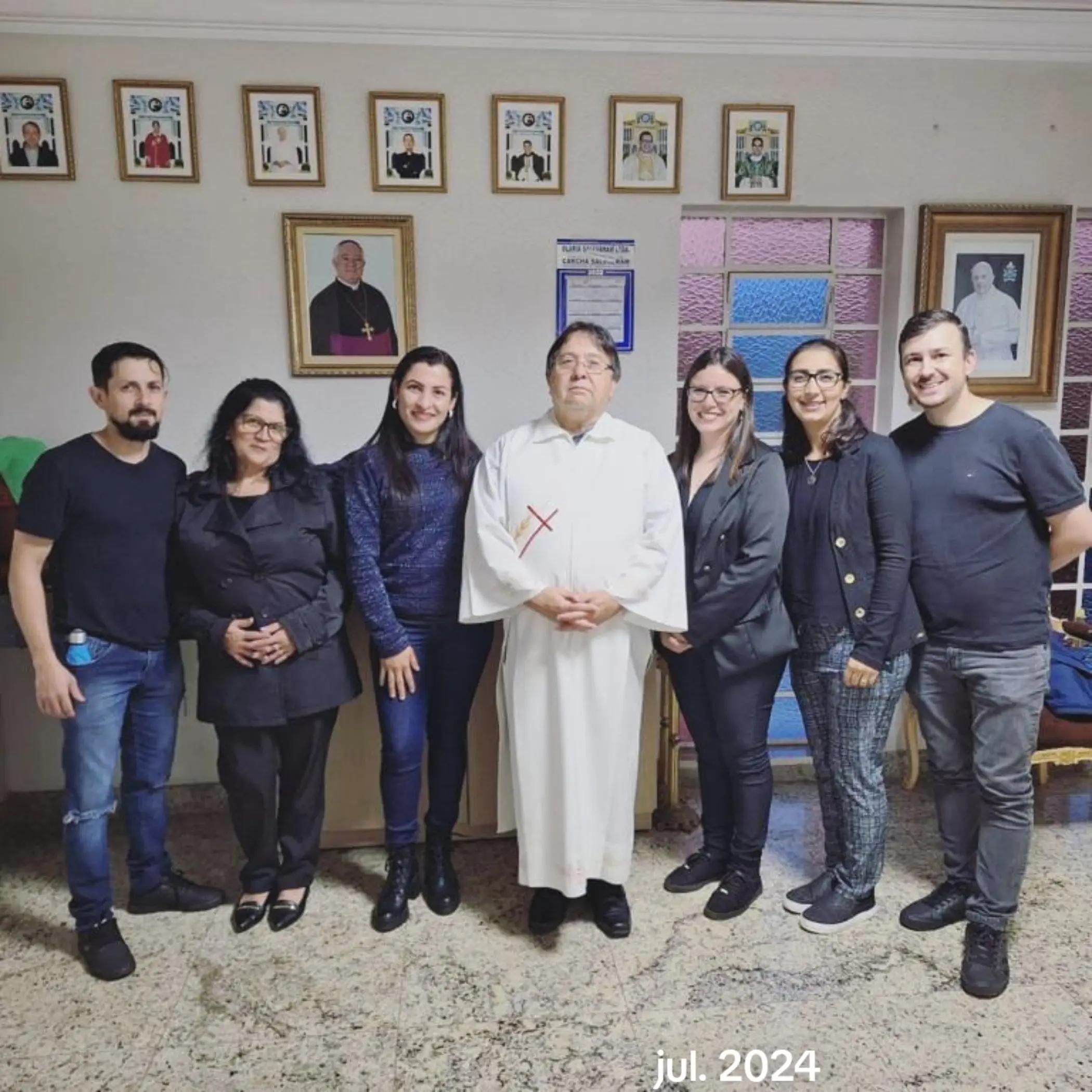 @Ju🇻🇦