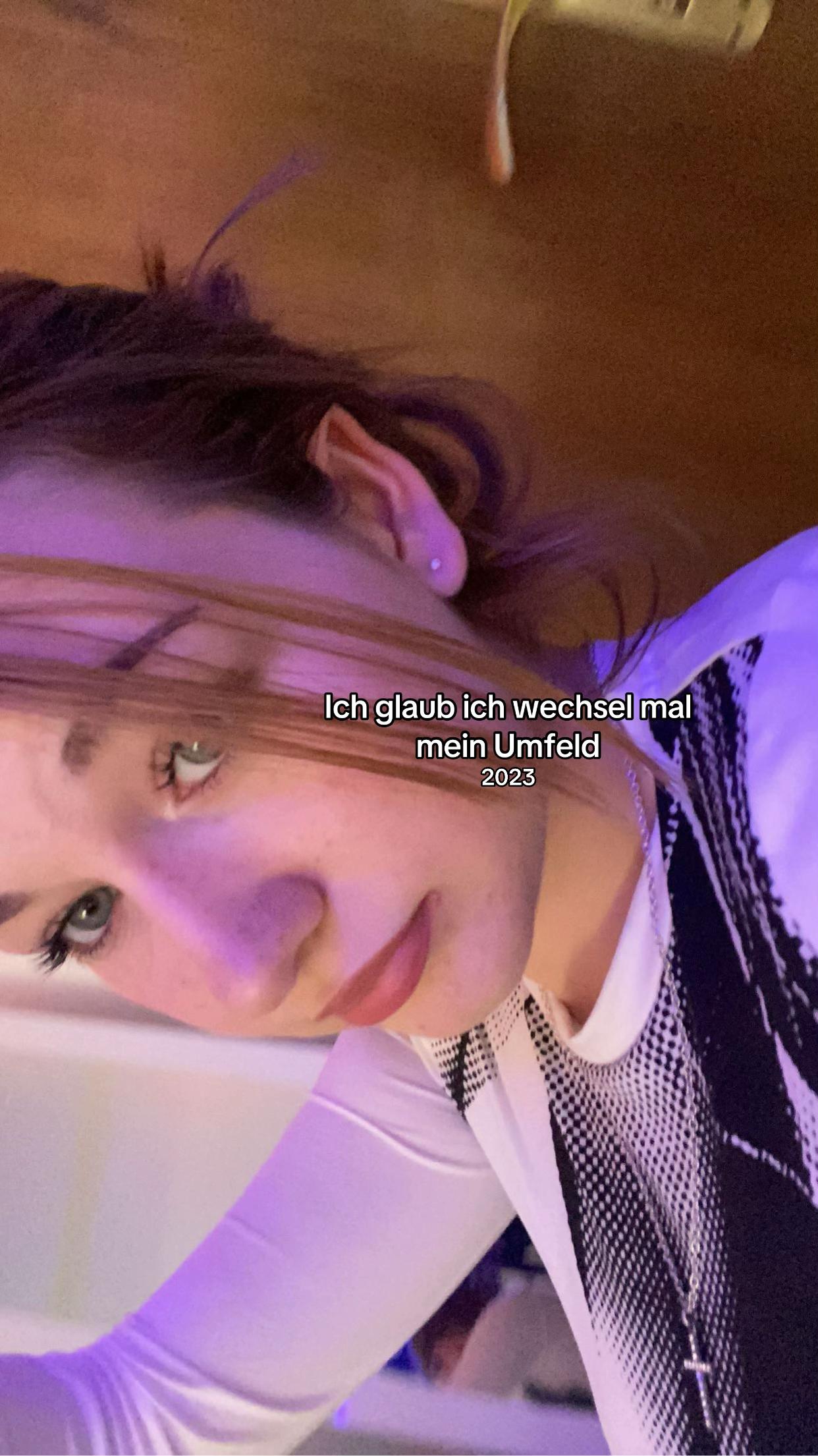 @𝓜𝓮𝓵𝓸𝓭𝔂