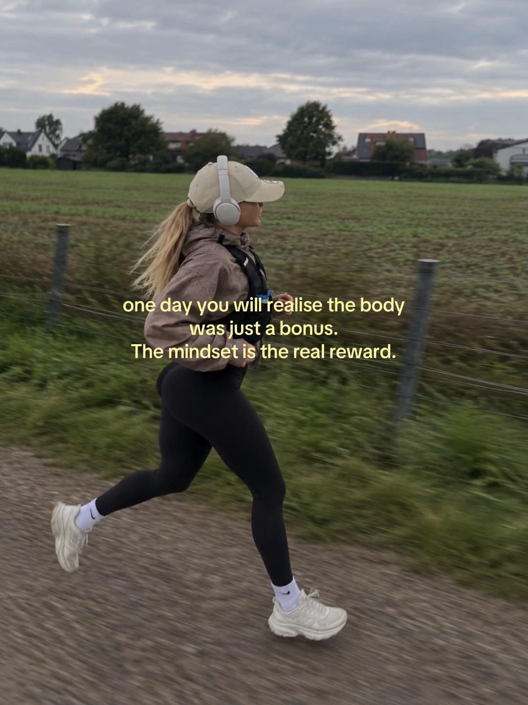 @Nicolebee.moves