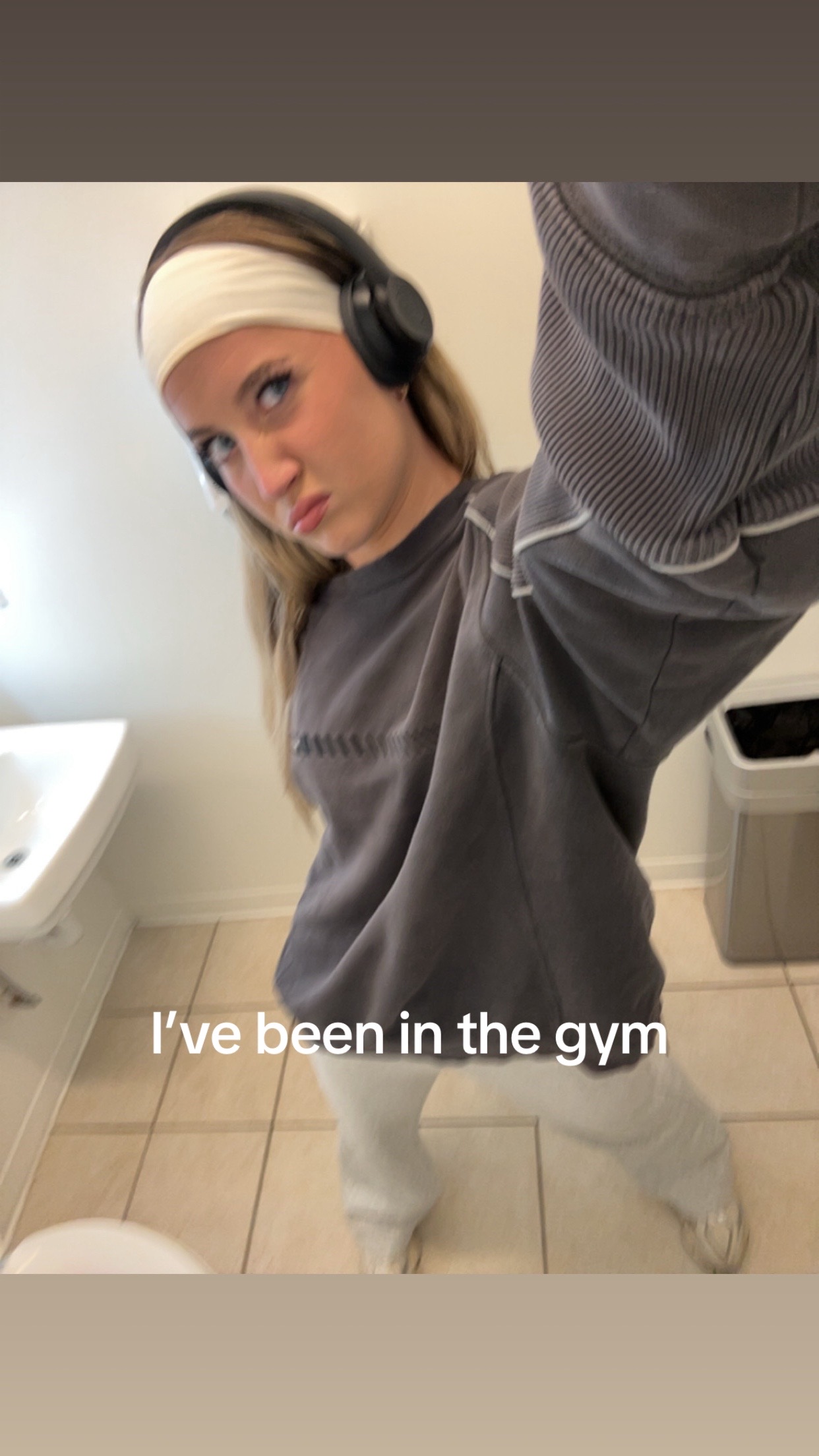 @ash🧸