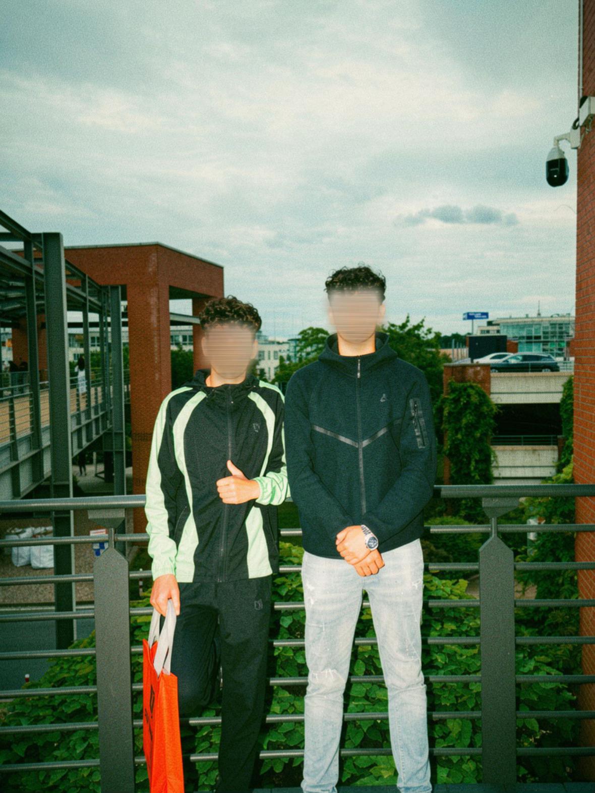 @💸