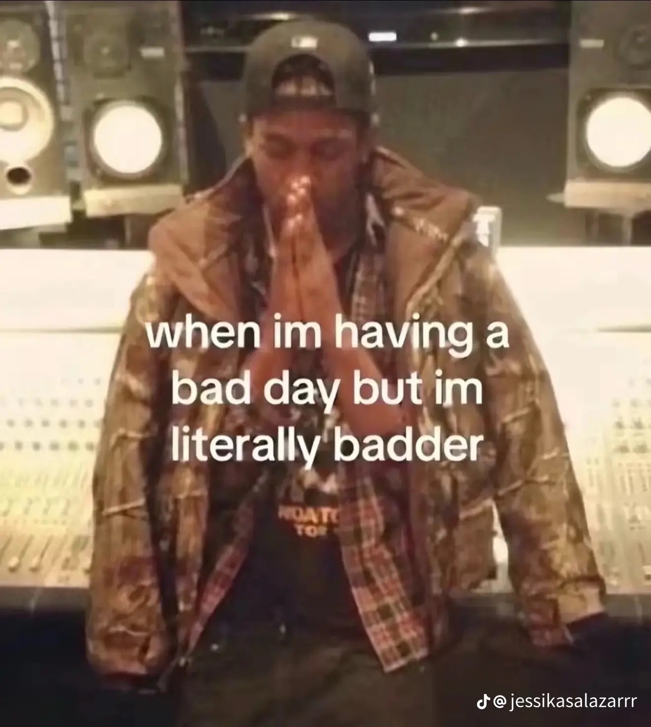 @Lashtrapqueen