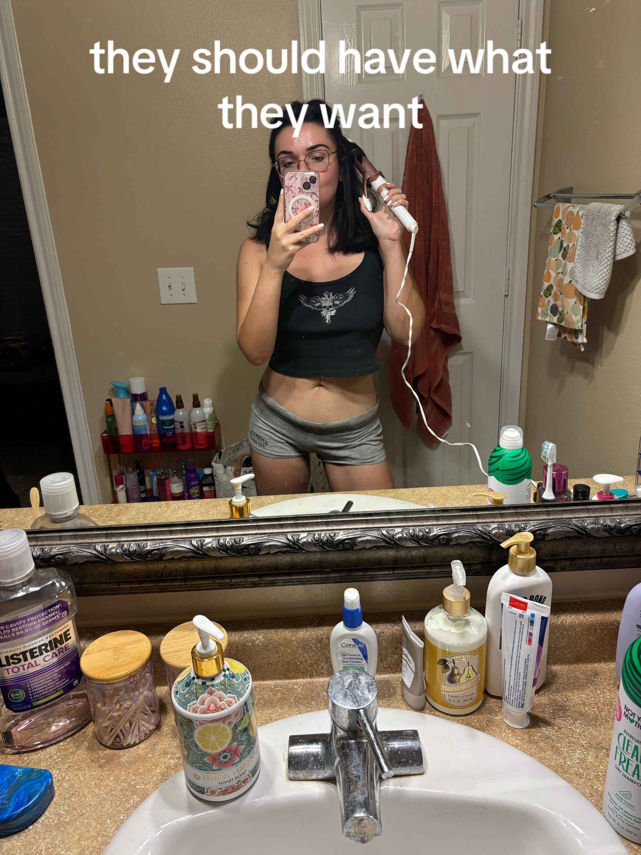 @emily โ