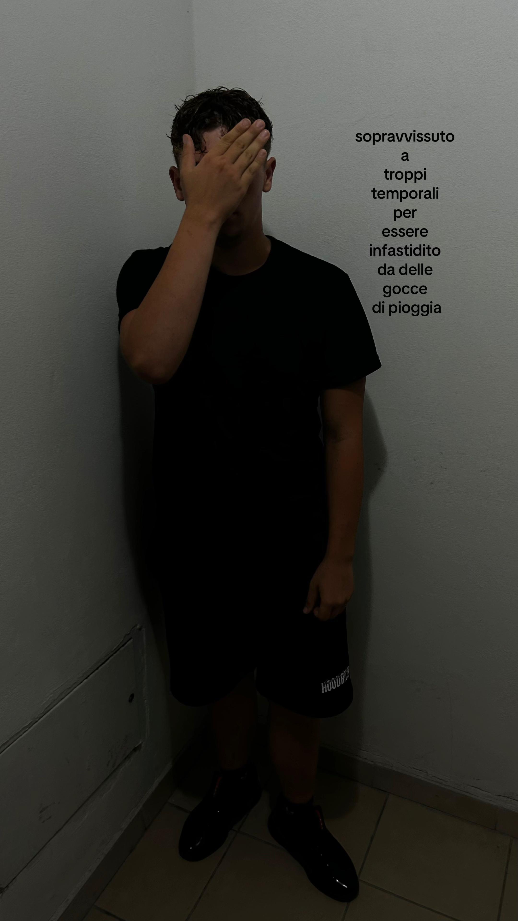 @🦈