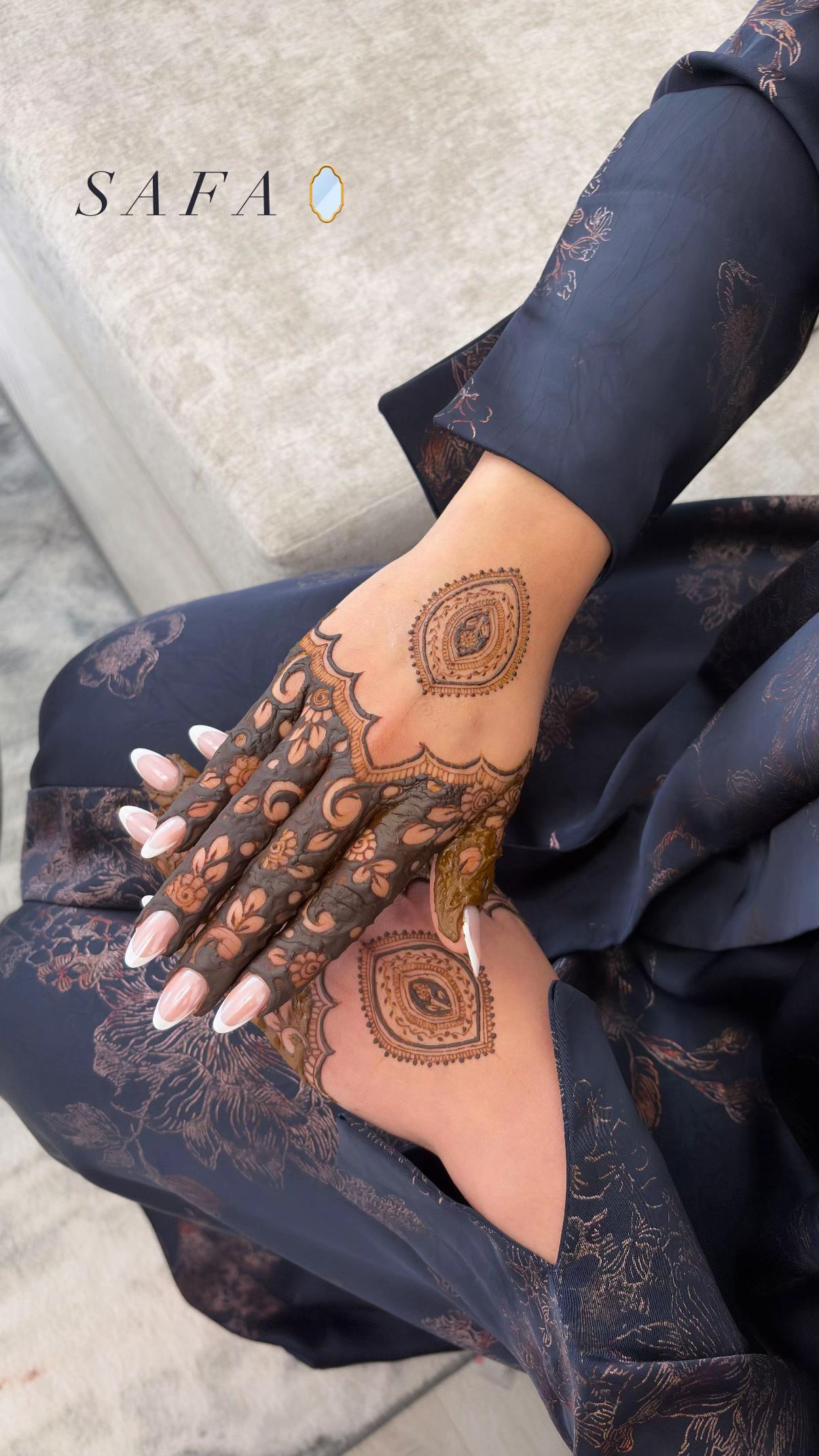 @BIRMINGHAM HENNA ARTIST