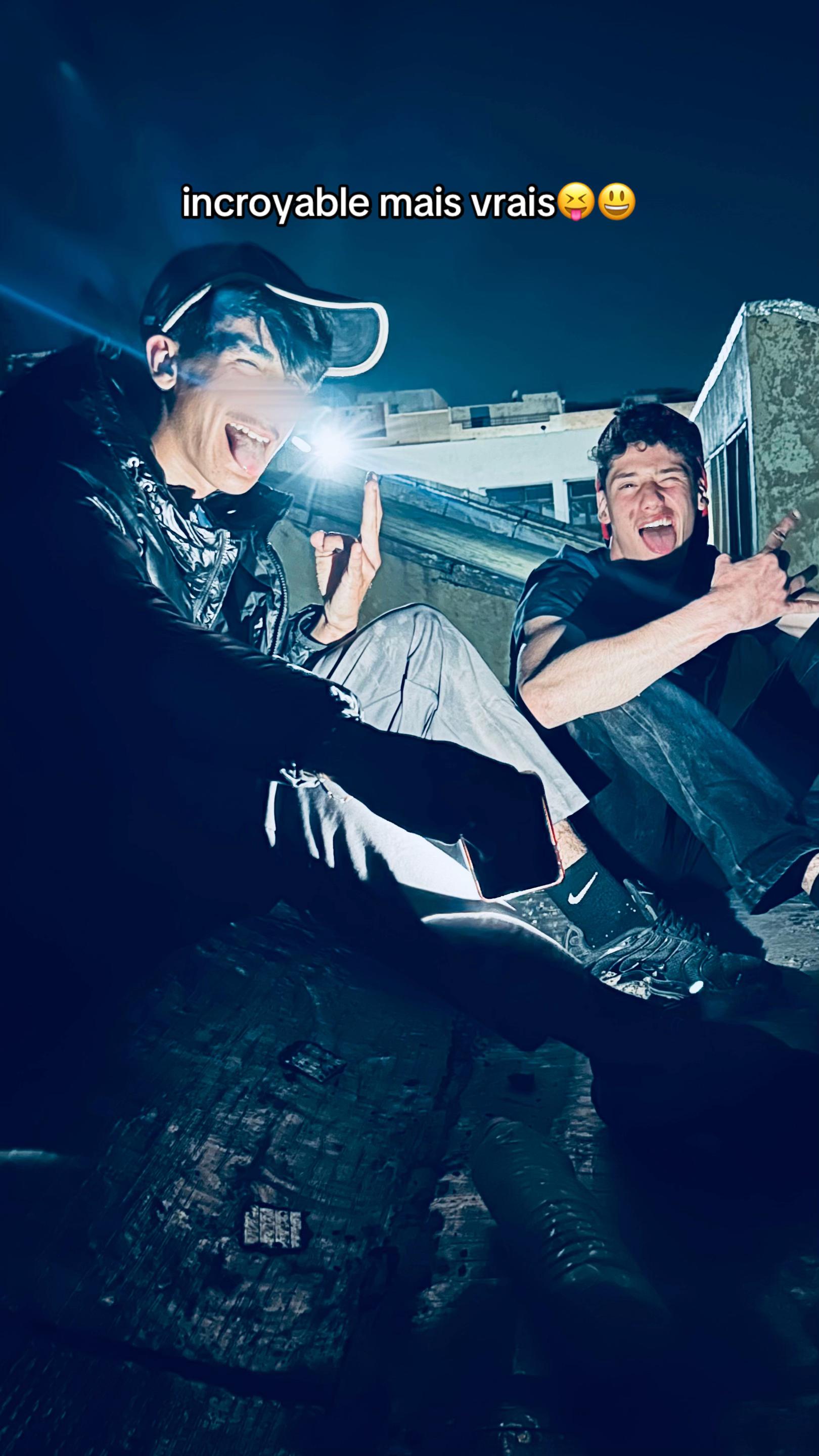 @🕸️