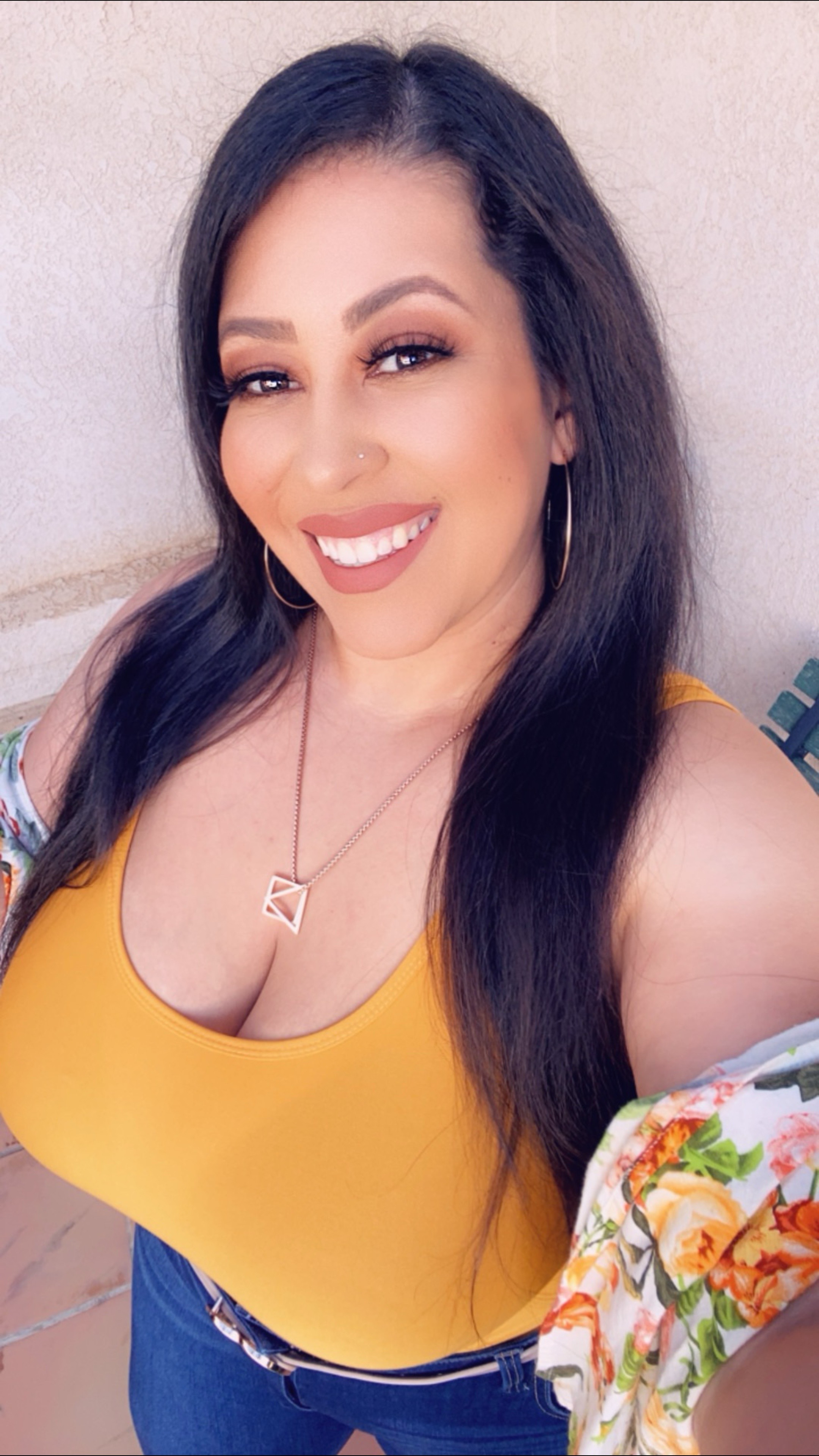 @✨Vee✌🏽✨