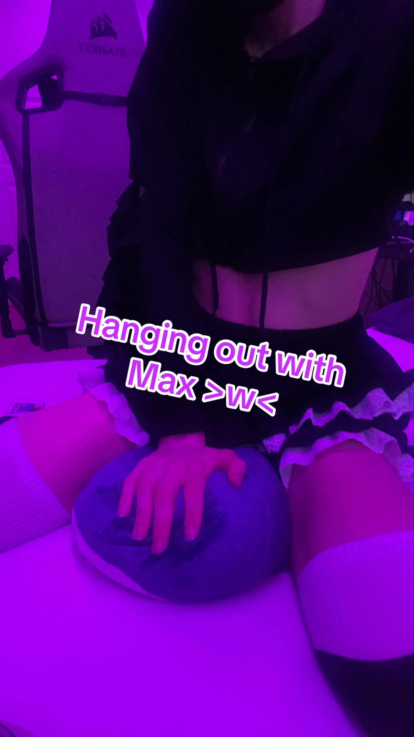 @Moonlit.Femboy