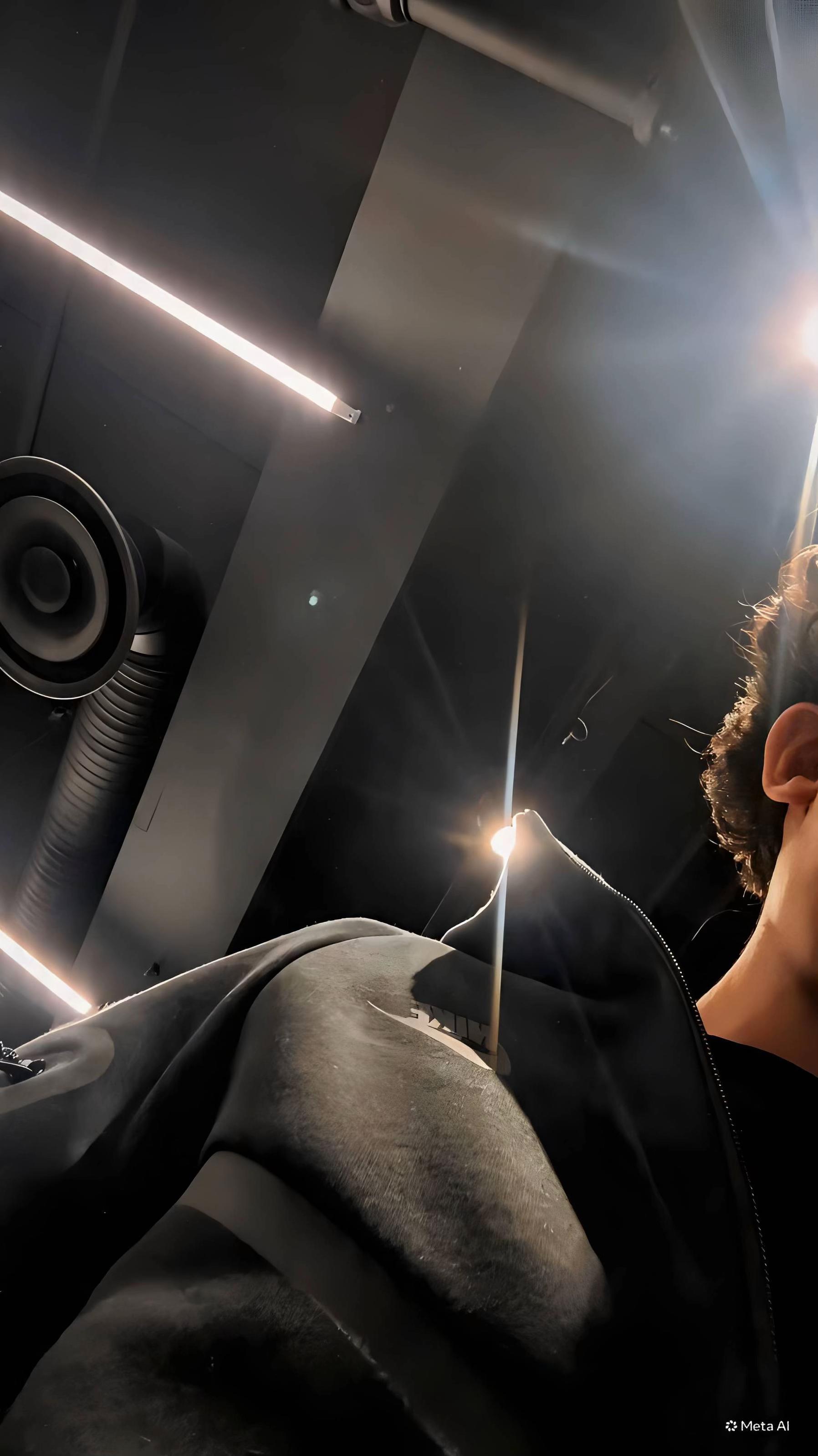 @𝑴