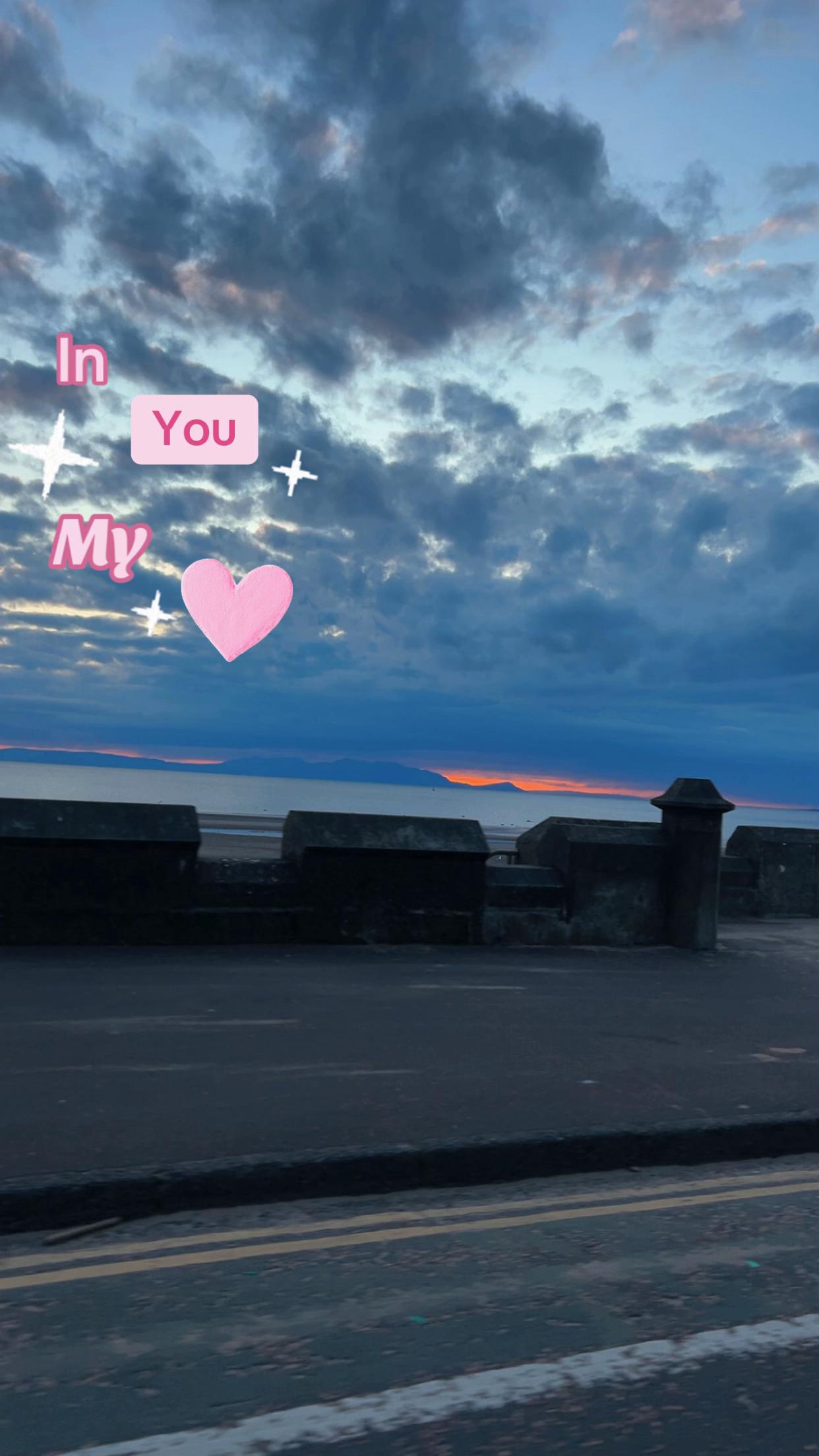 @Cerys ๐ค๐ฉ
