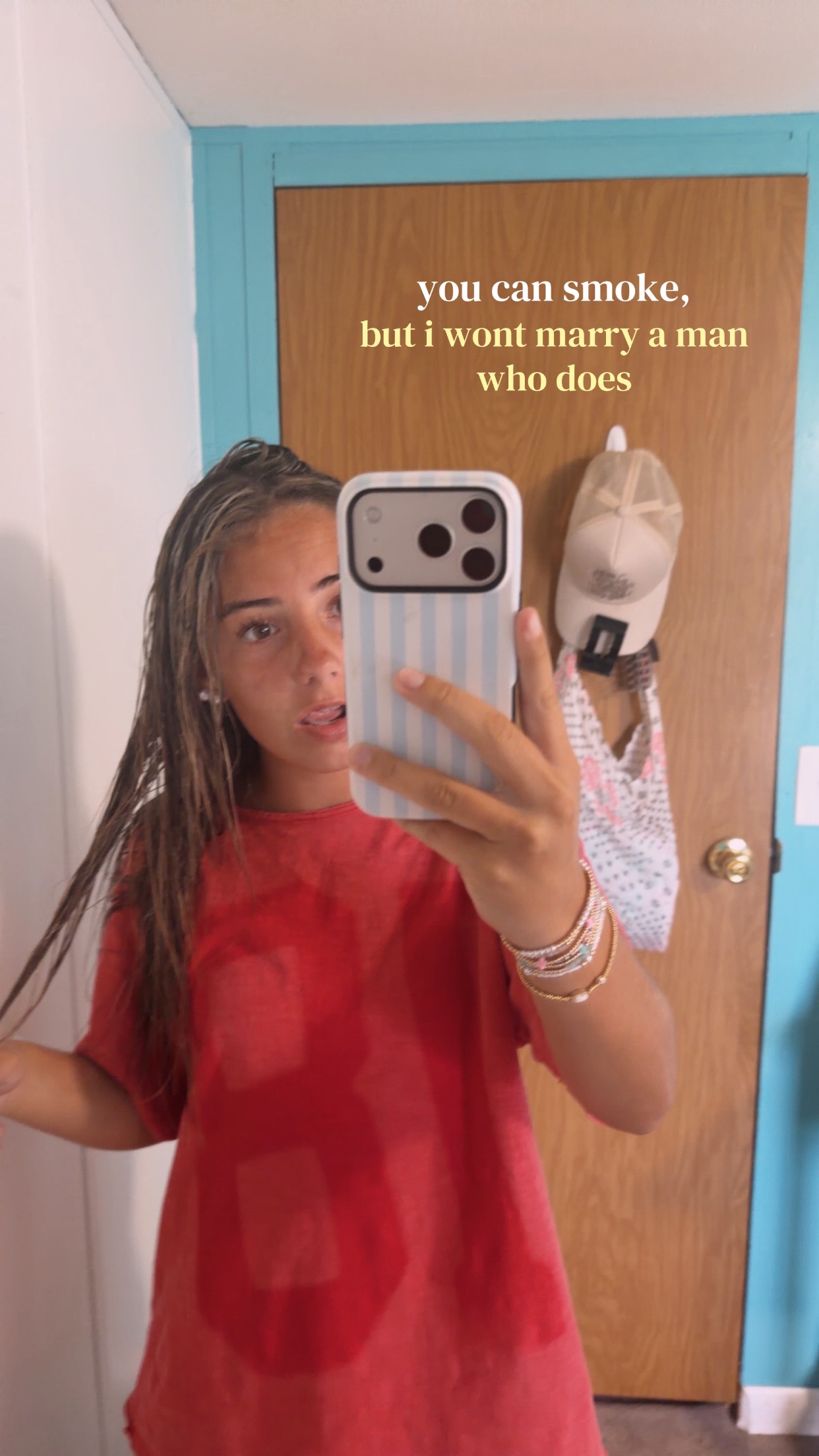 @👩🏽&zwj;🦯👩🏽&zwj;🦯&zwj;➡️