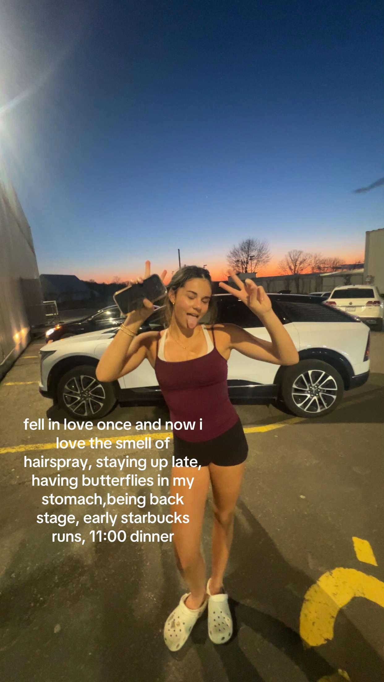 @𝒜𝓋𝒶🫰