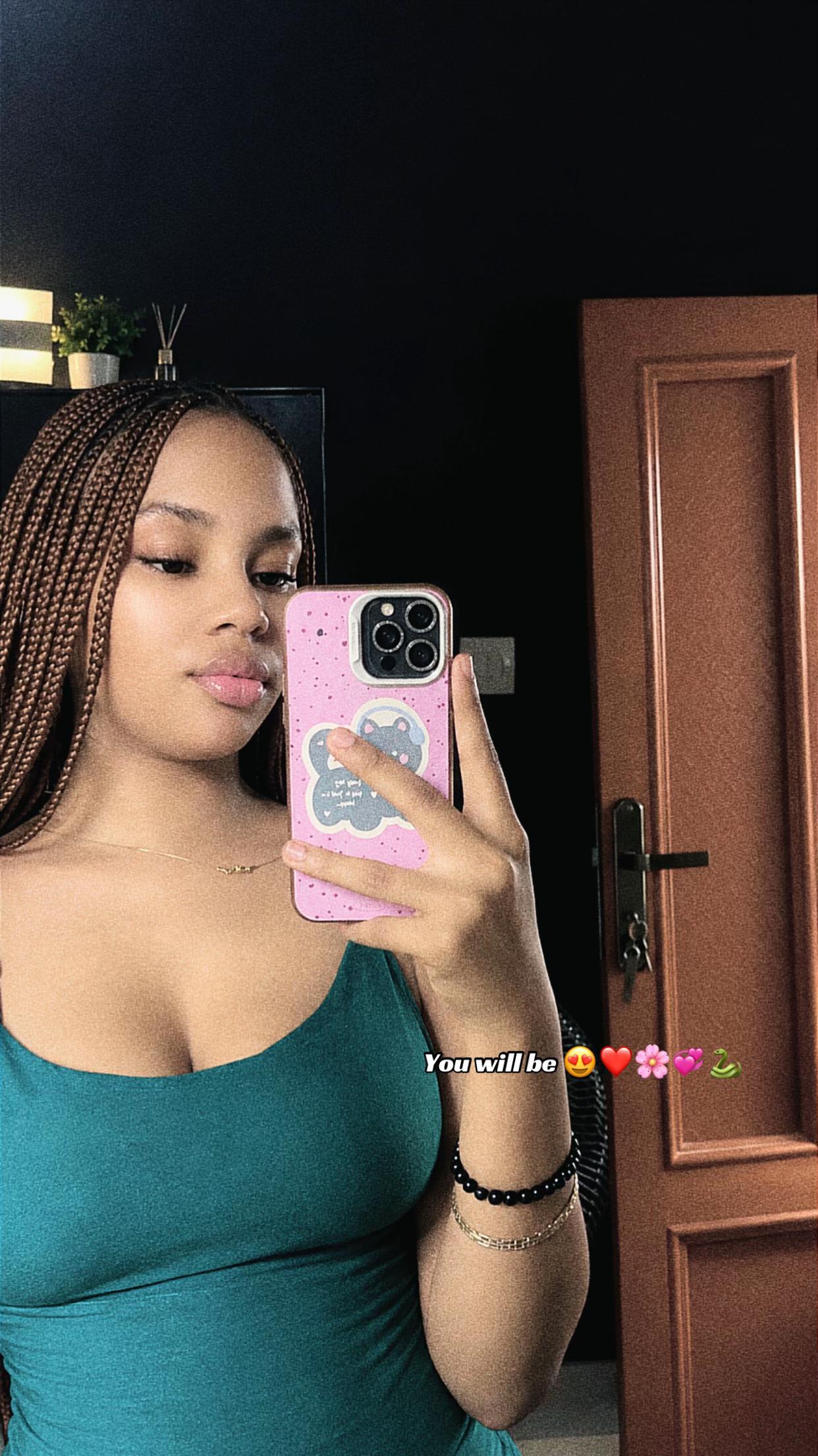 @DORA🌸🥰