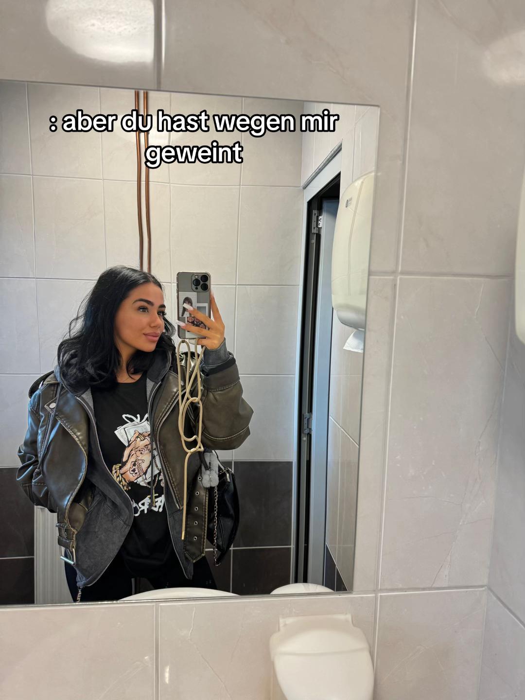 @Nikki