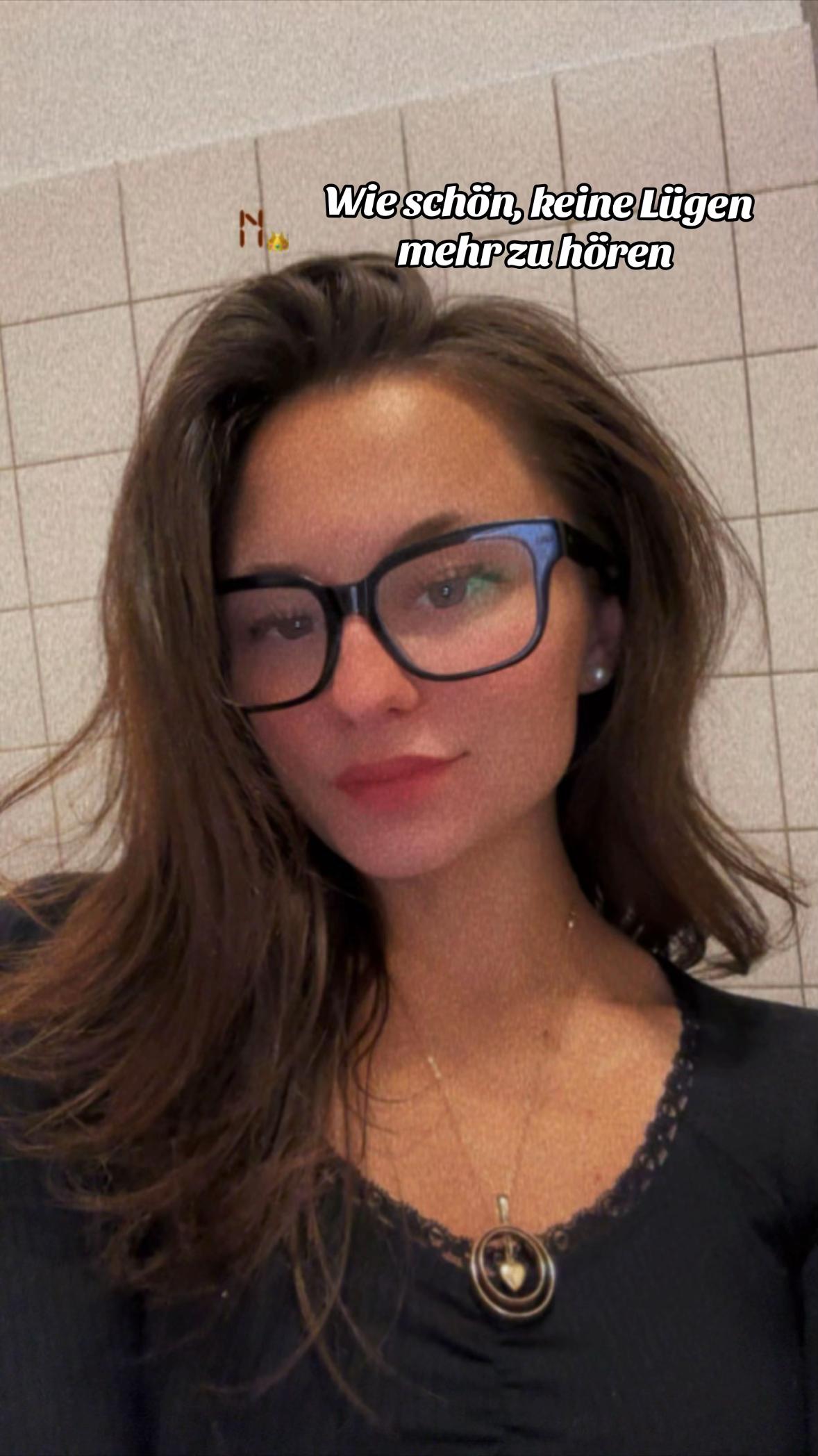 @Naima🥇