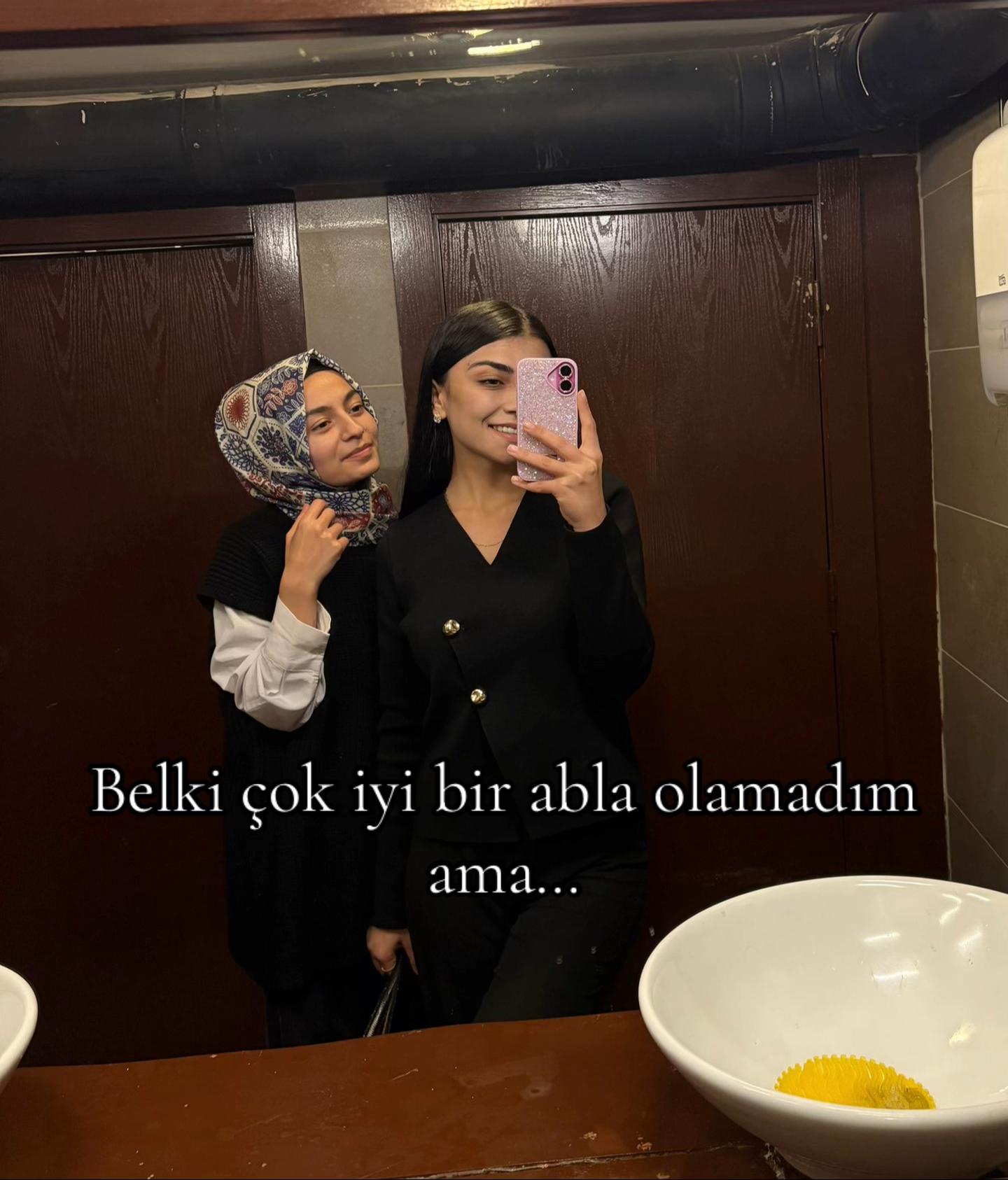 @tugceozbk_