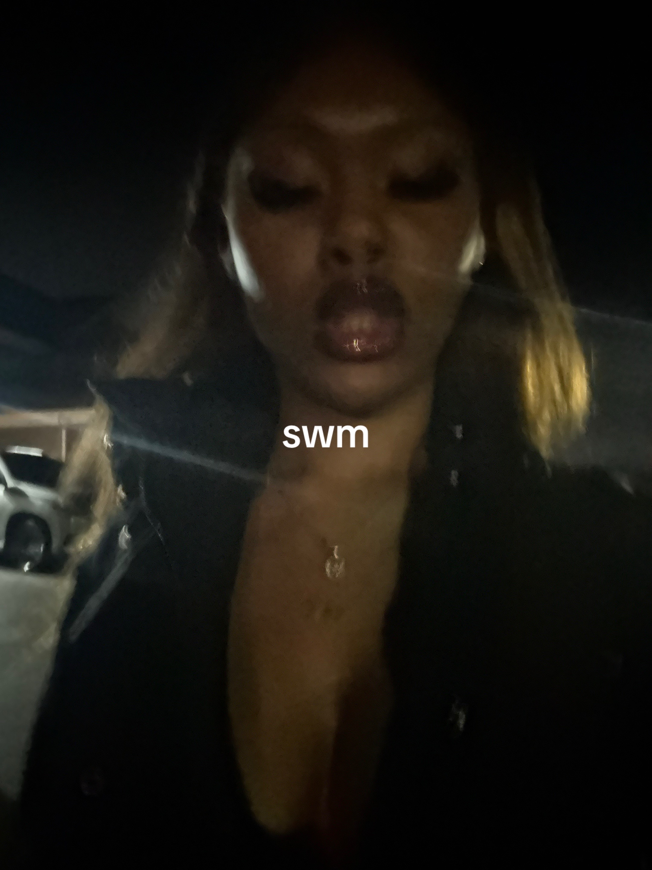 @1800💋.