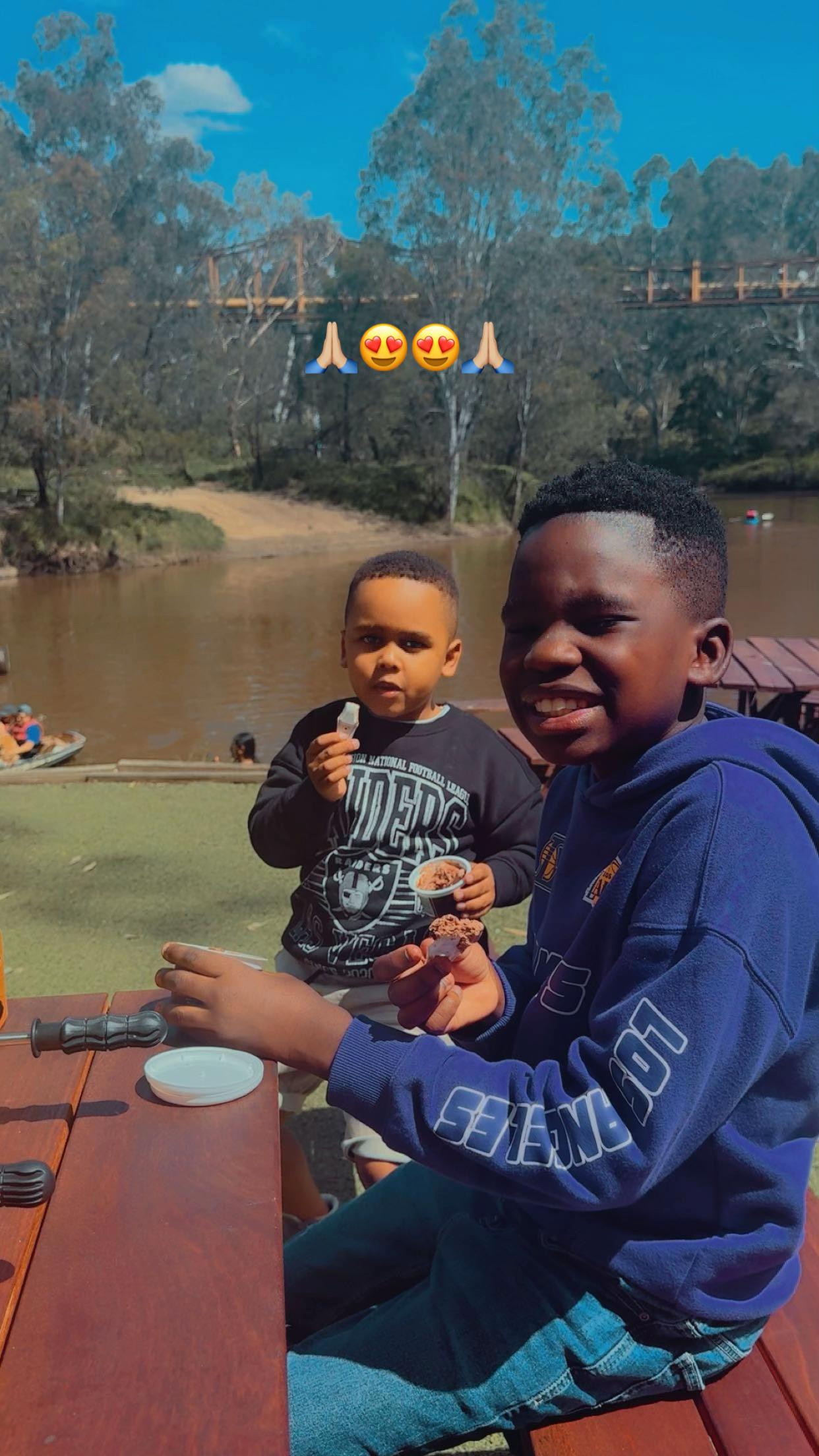 @Elizabeth C Hamel🇿🇲🇦🇺