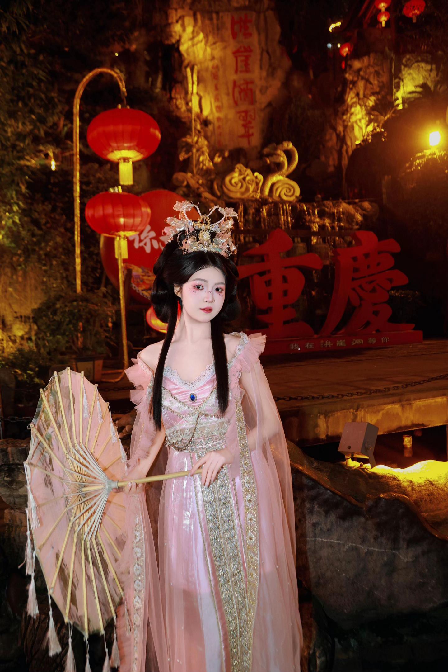 @PrincessHuangg