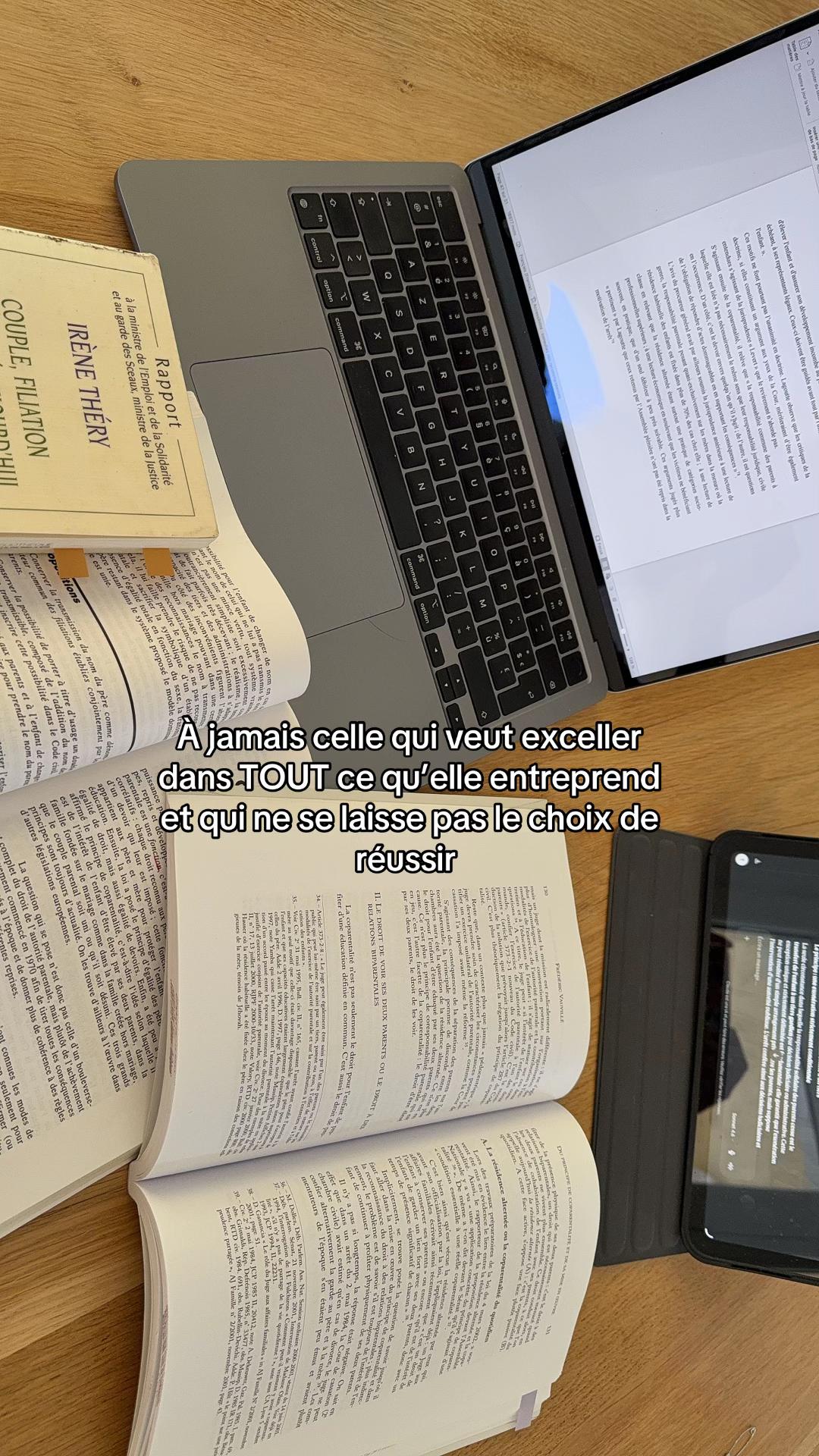 @tasnime ⚖️👩🏽🎓