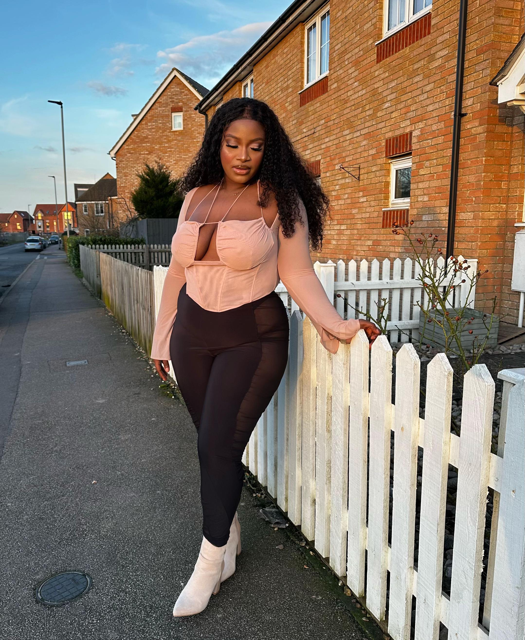 @Quin__bee🇬🇧🇳🇬