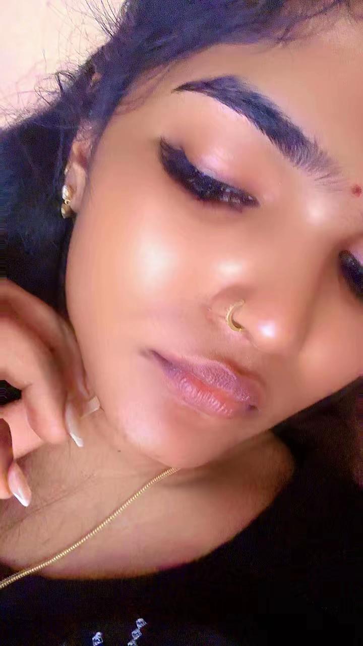 @கள்ளி ராணி 👑🥰🇨🇭