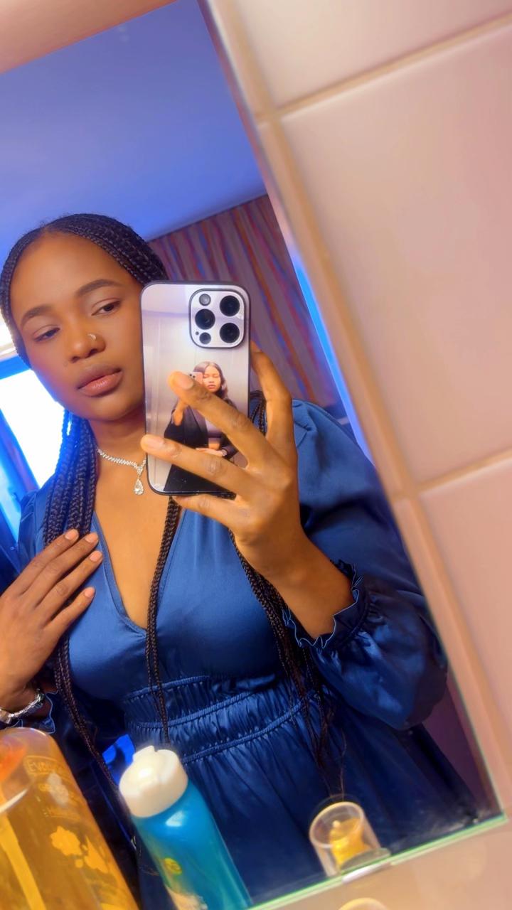 @Elodie🇨🇩❤️🇩🇪
