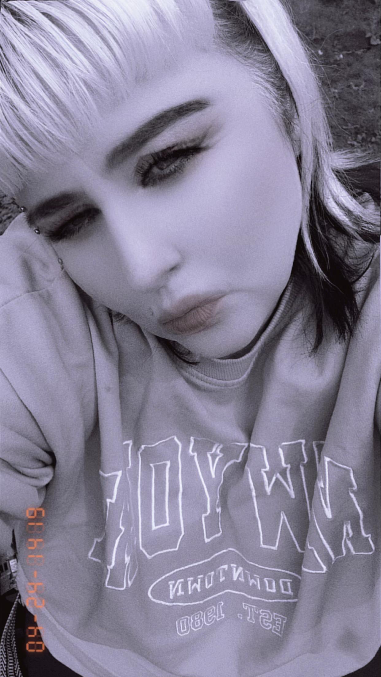 @💕Nikkiqueenpositvity 🏳️🌈💕
