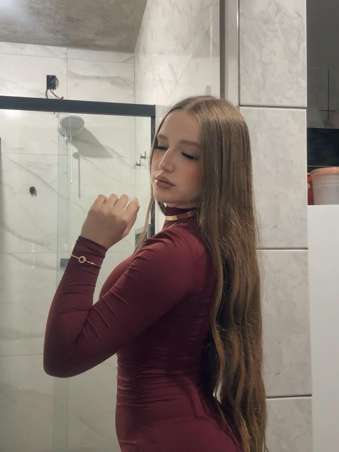 @_Evellynbatista