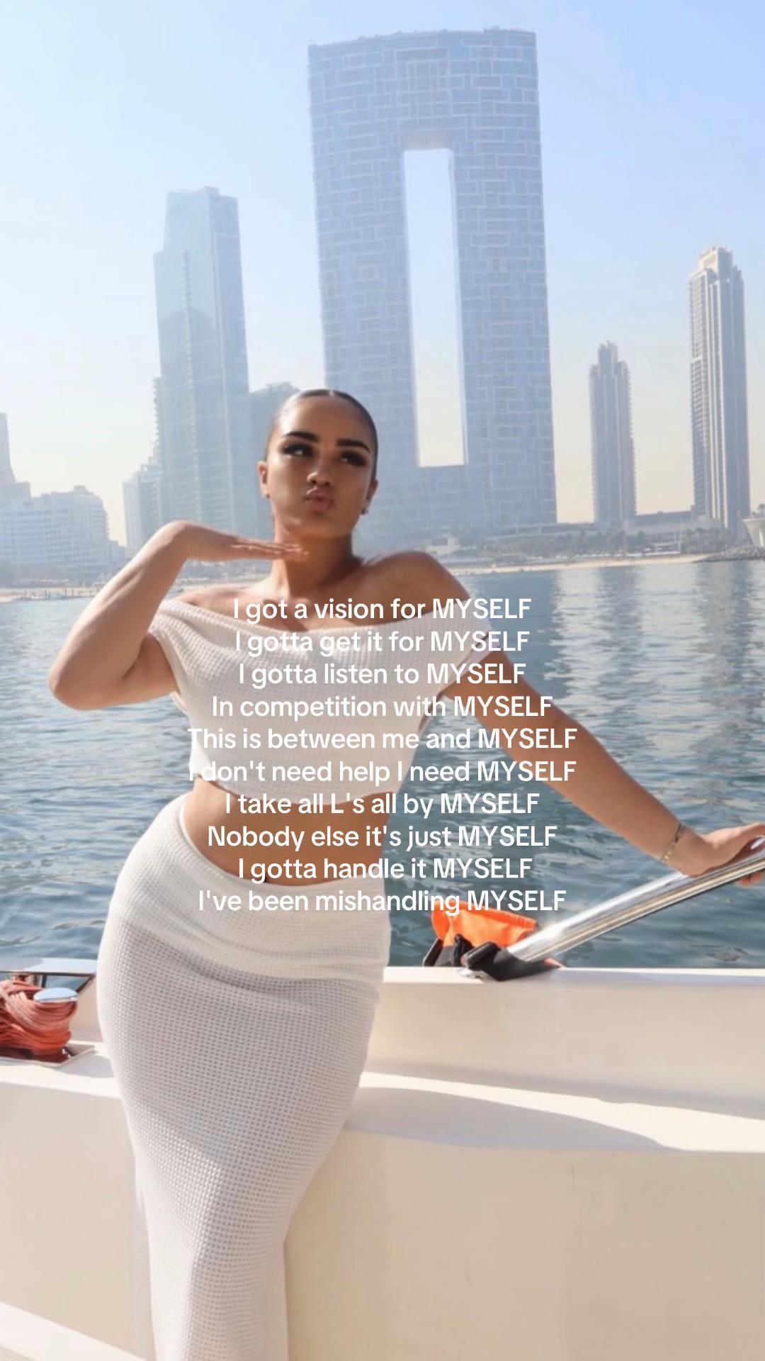 @ella kaplan🤍