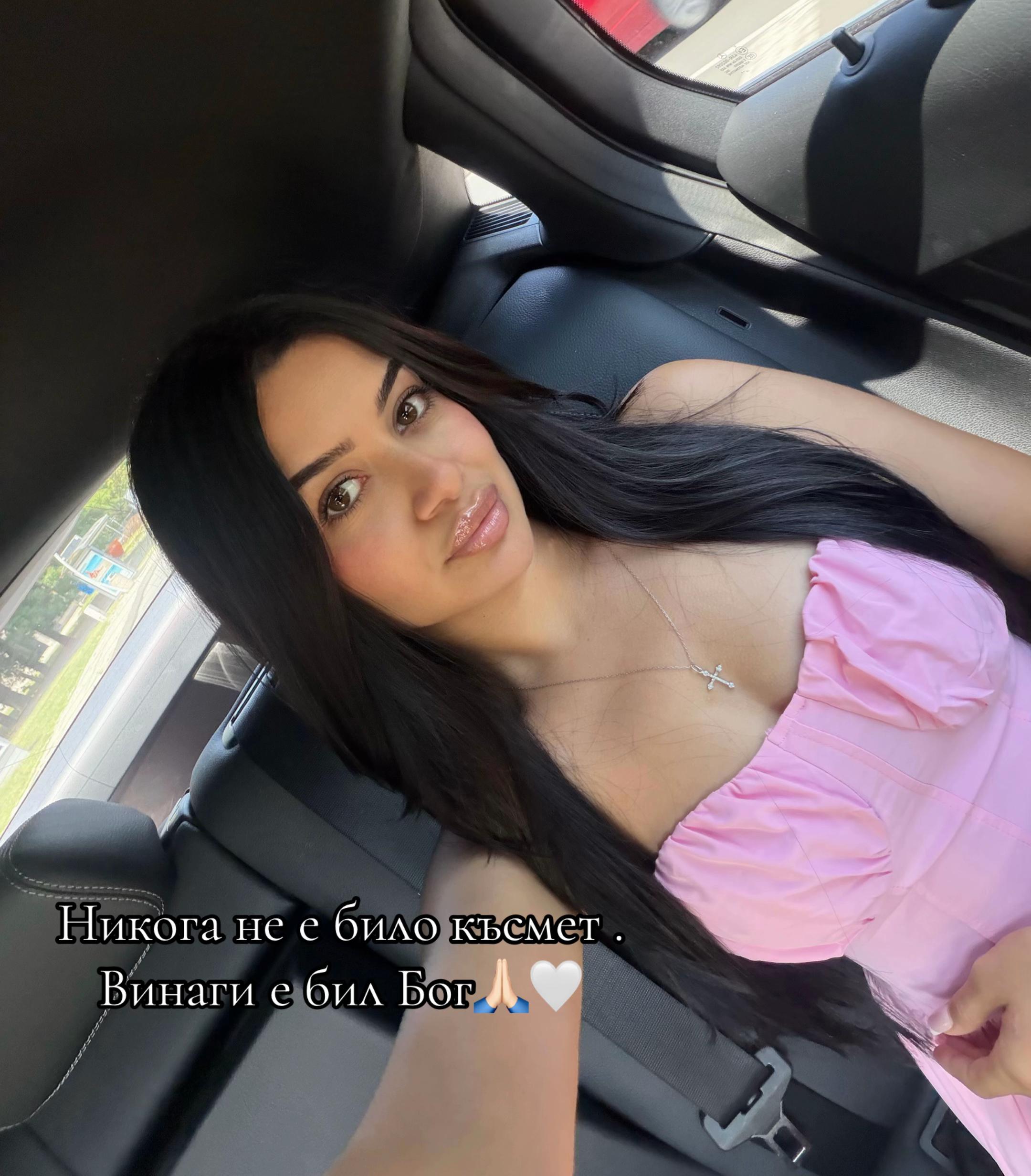 @RoselindaM