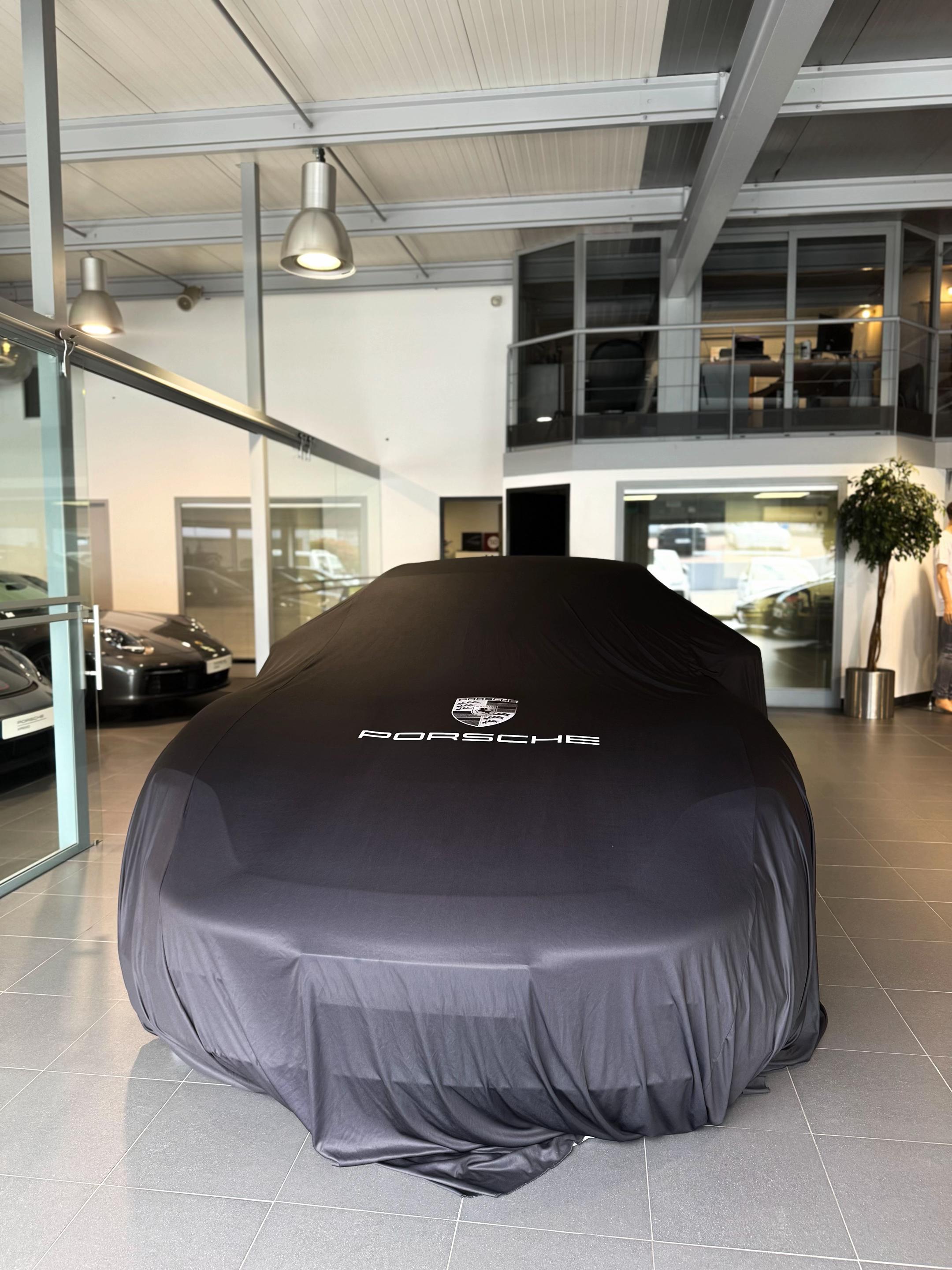 @Centre Porsche Bastia