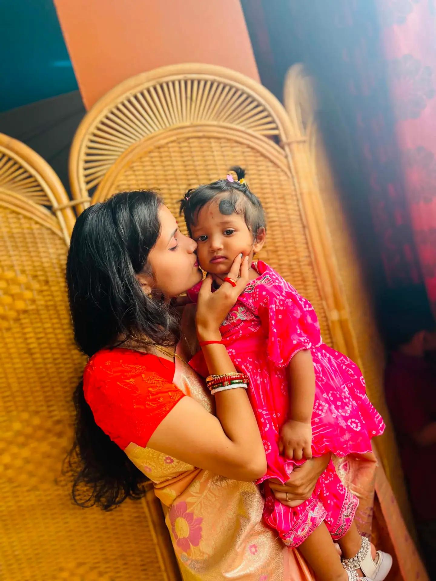 @Shreya ghosh ✌️