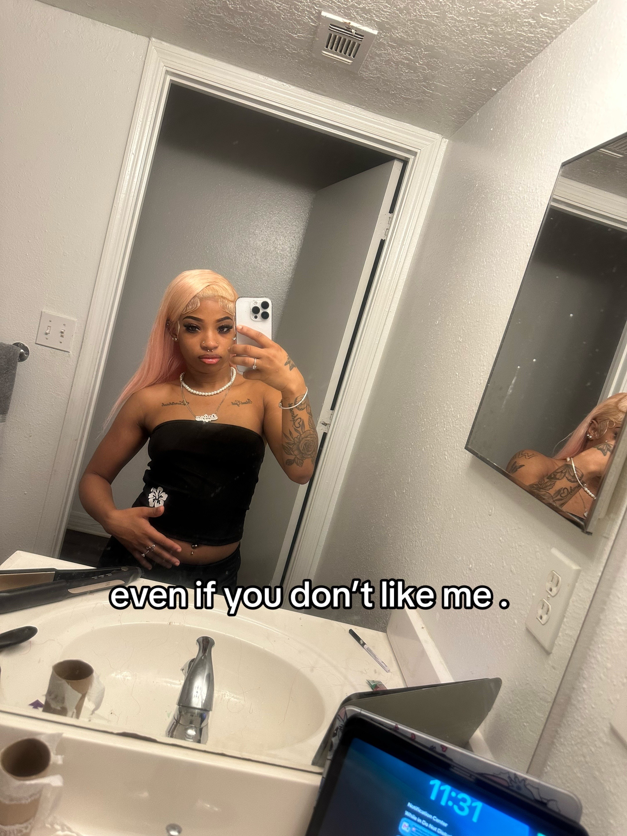 @👩🏽&zwj;❤️&zwj;💋&zwj;👩🏽