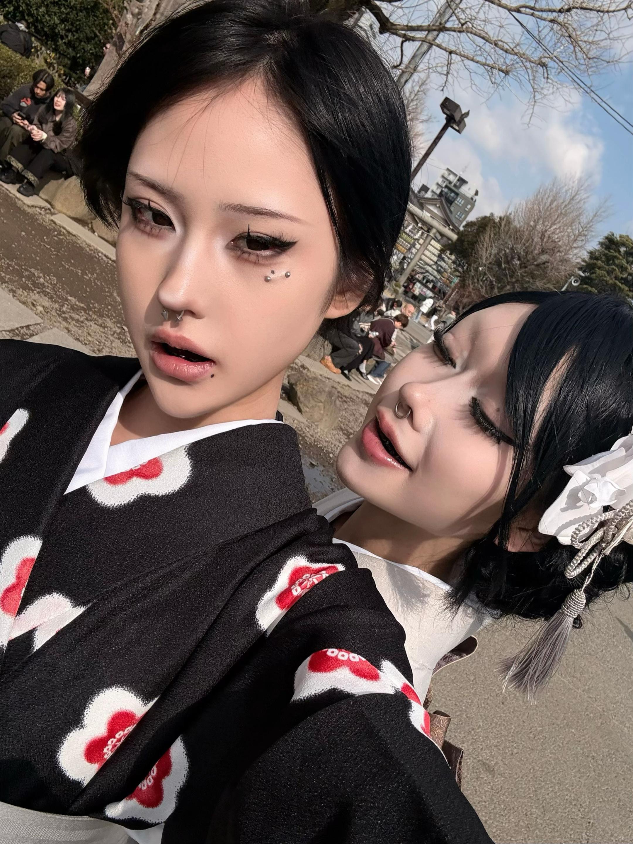 @月