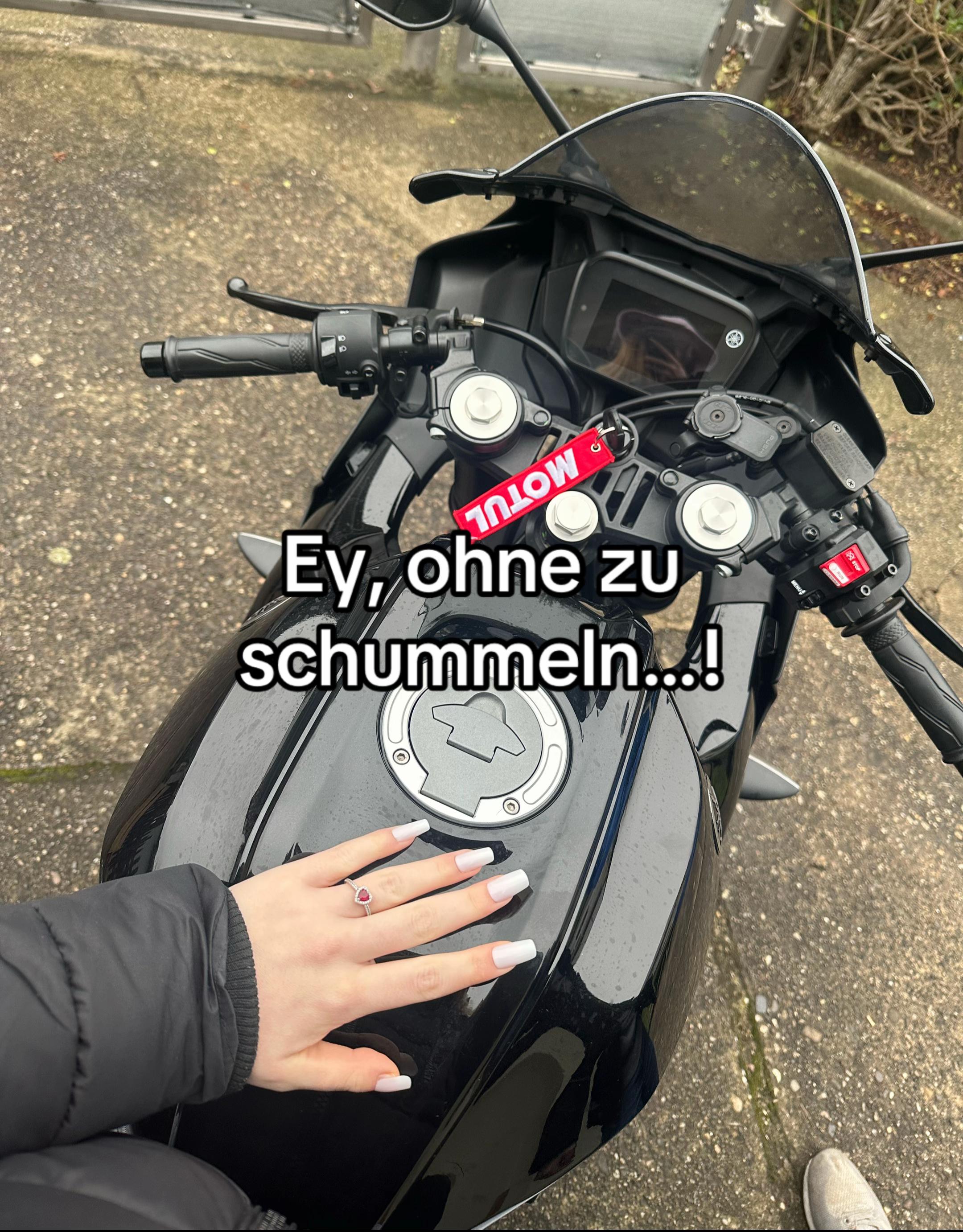 @Bikergirl
