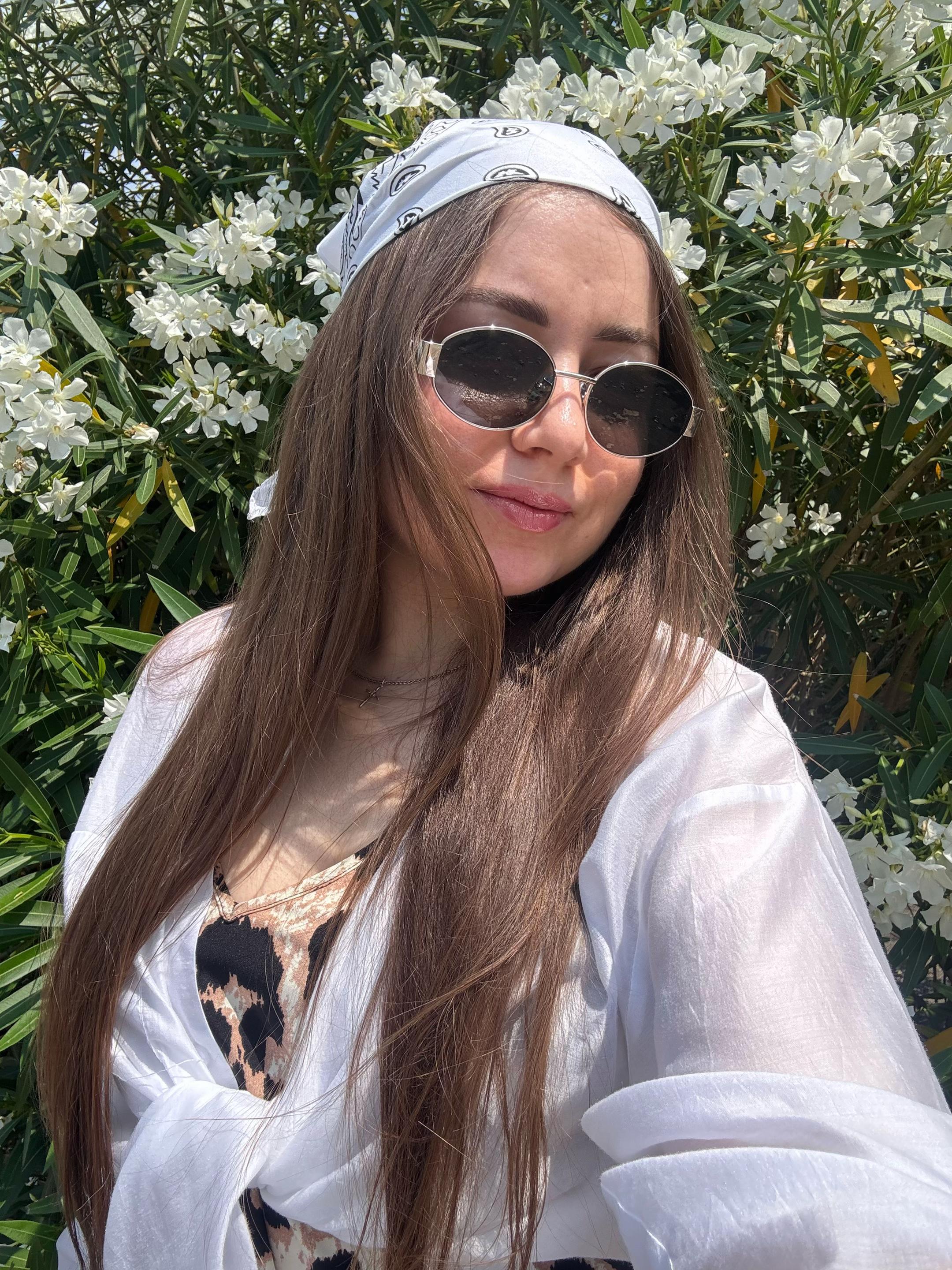 @Marcela 👑