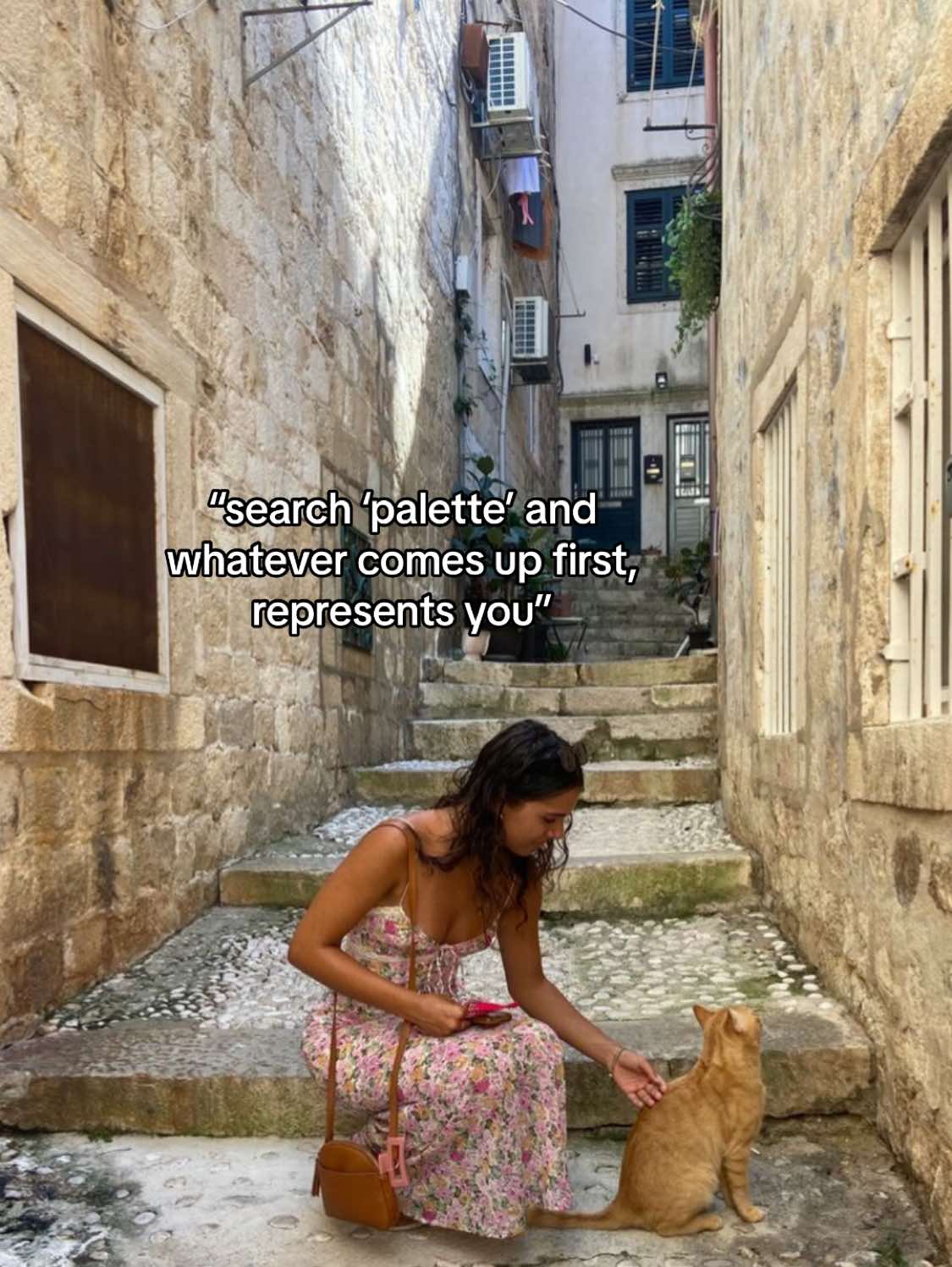 @𝐄