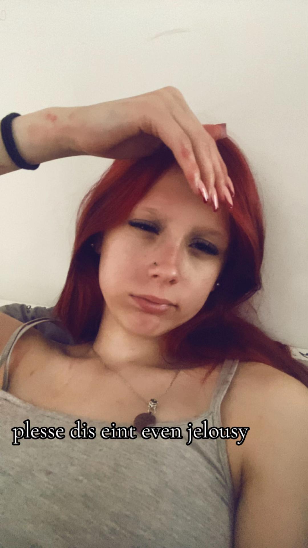 @𝐋 𝐄 𝐀 𝐇 🧿🤍