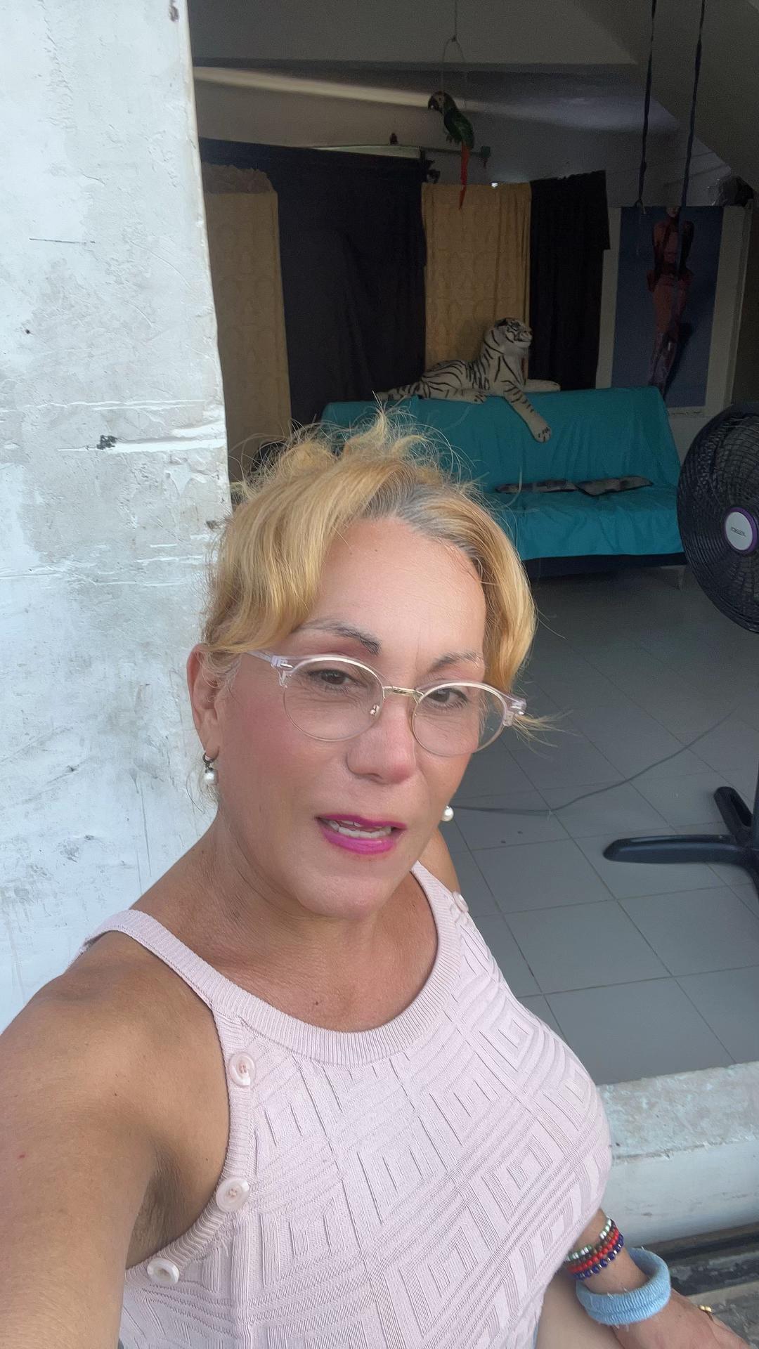 @genesisauba