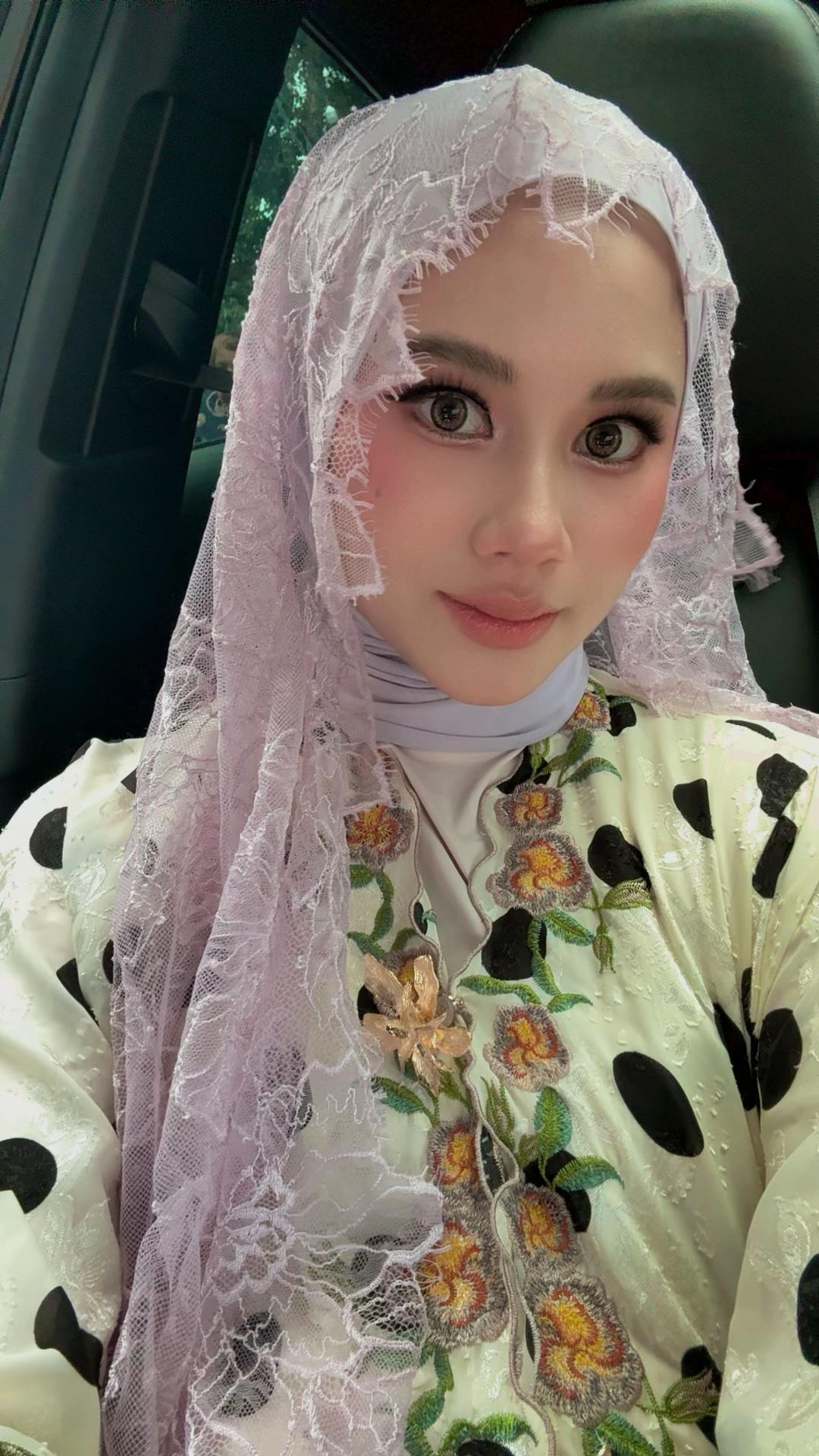@Aishahfarina 🍉