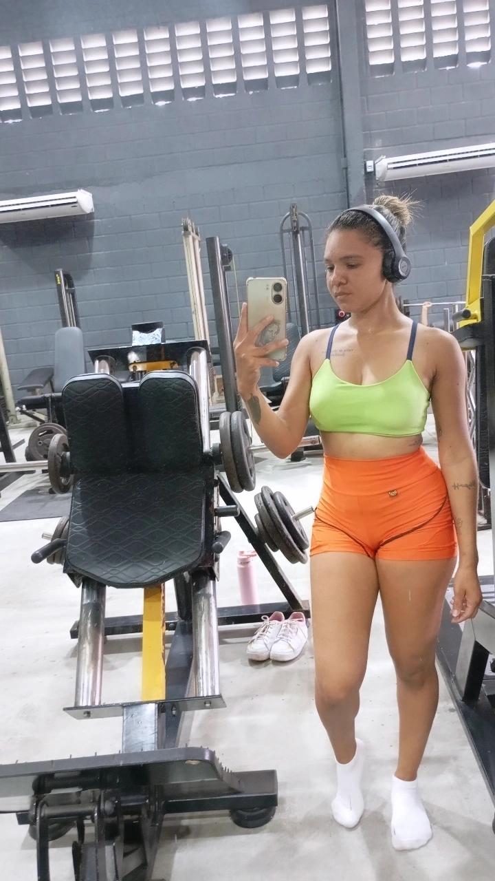@taise Silva867