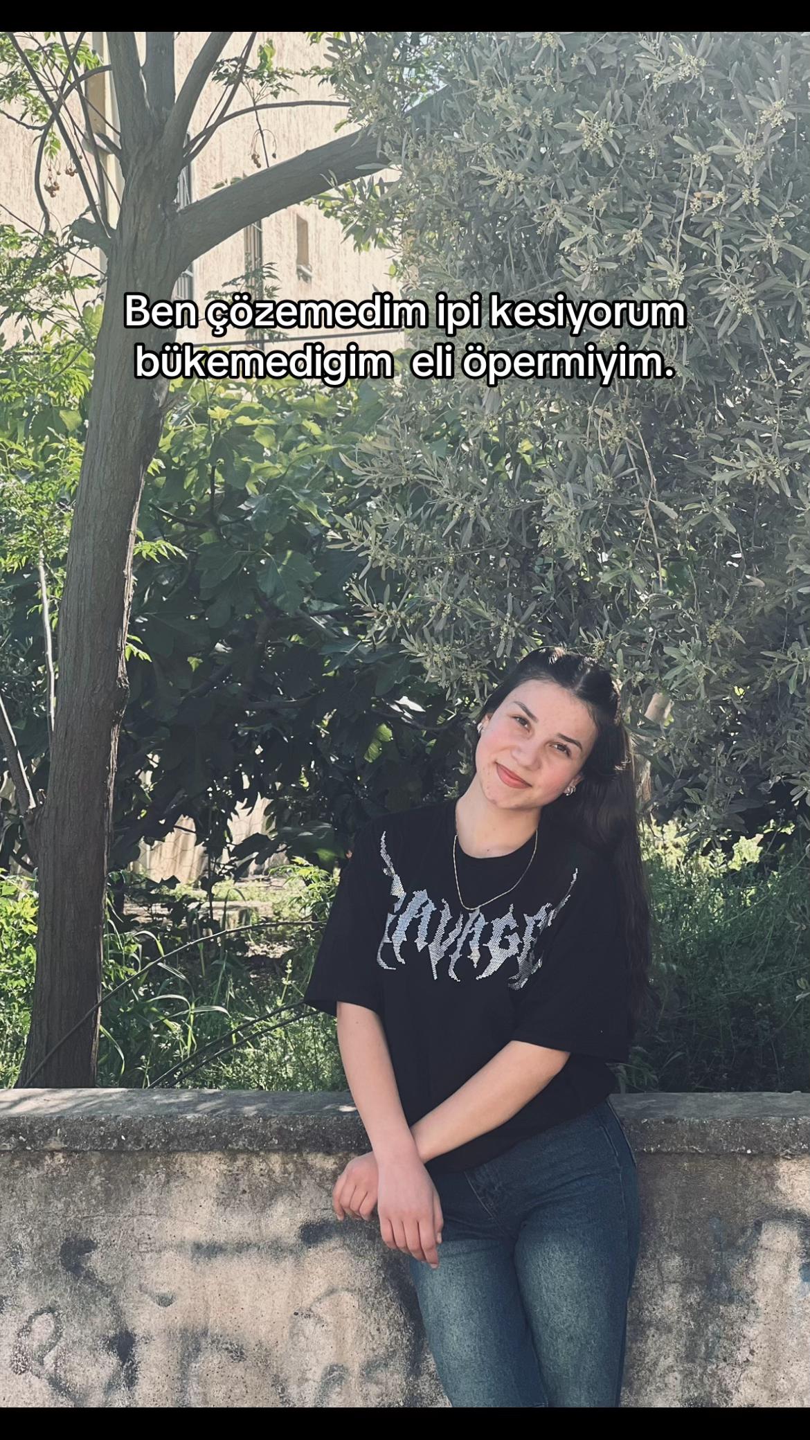 @Aleyna💫