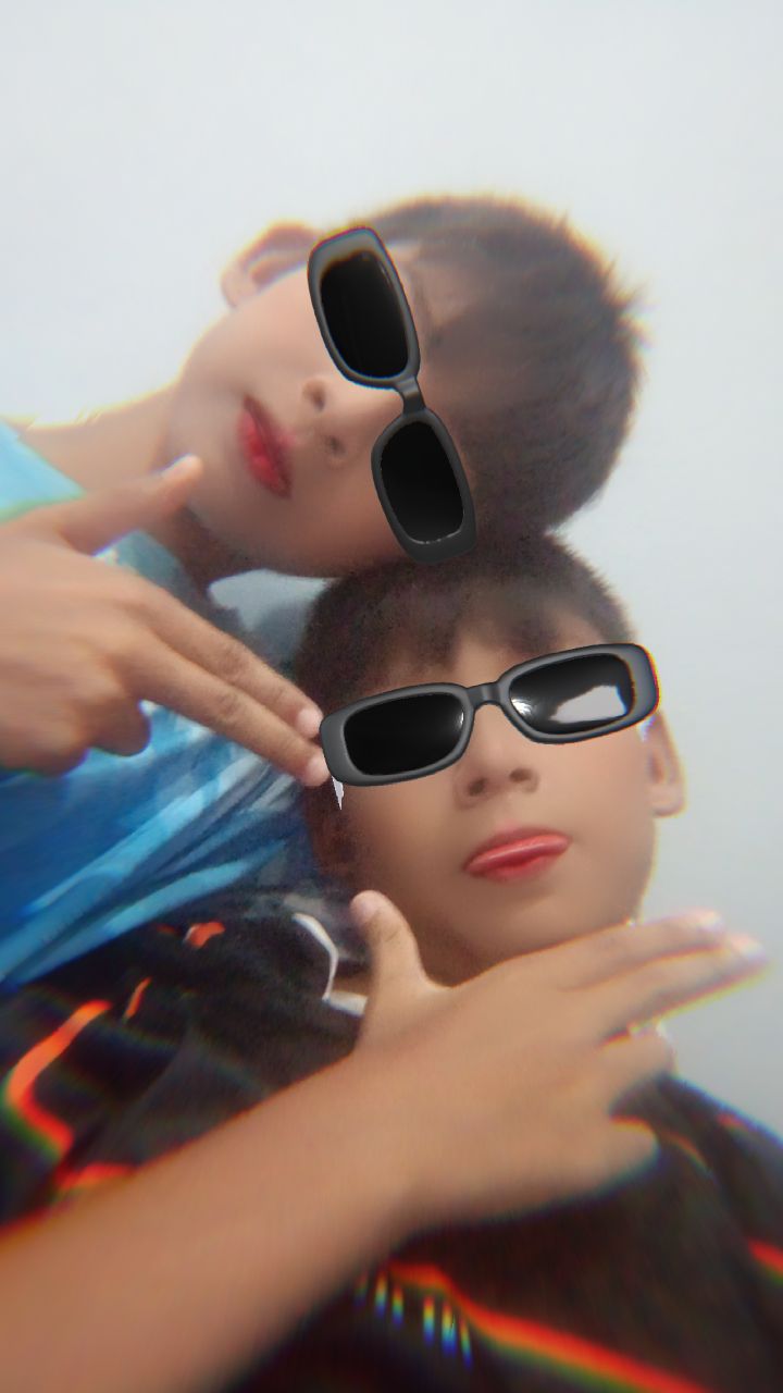 @ธนัท.  บุญเสน