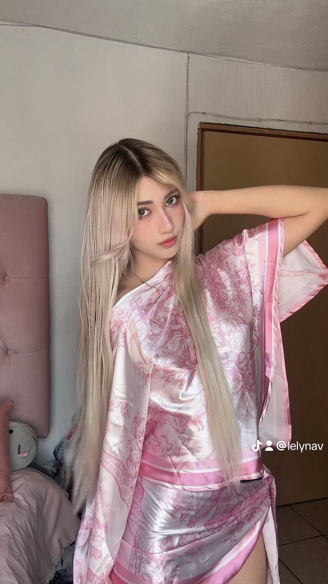 @lelepoxy