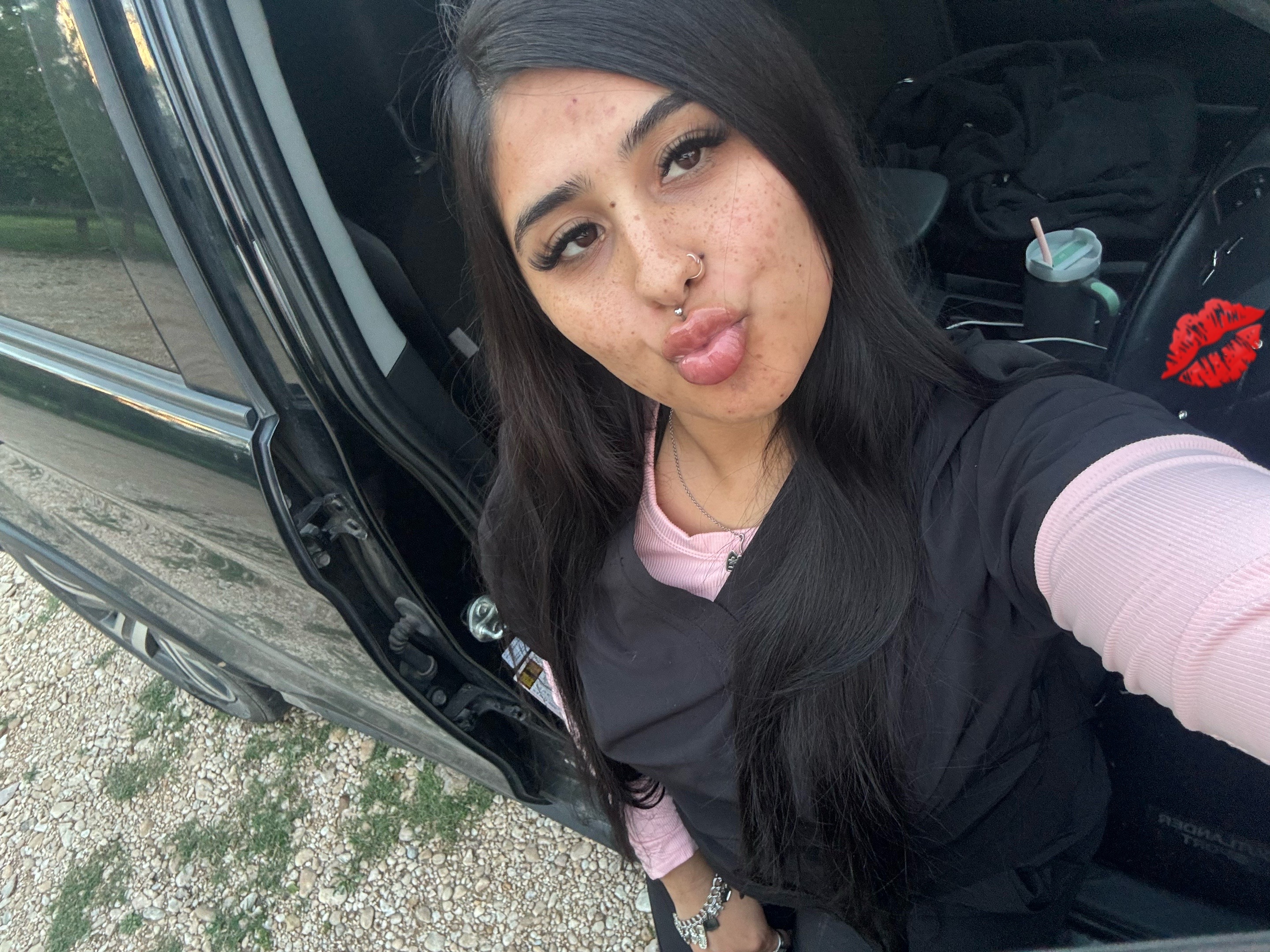 @Haley Monique🍒