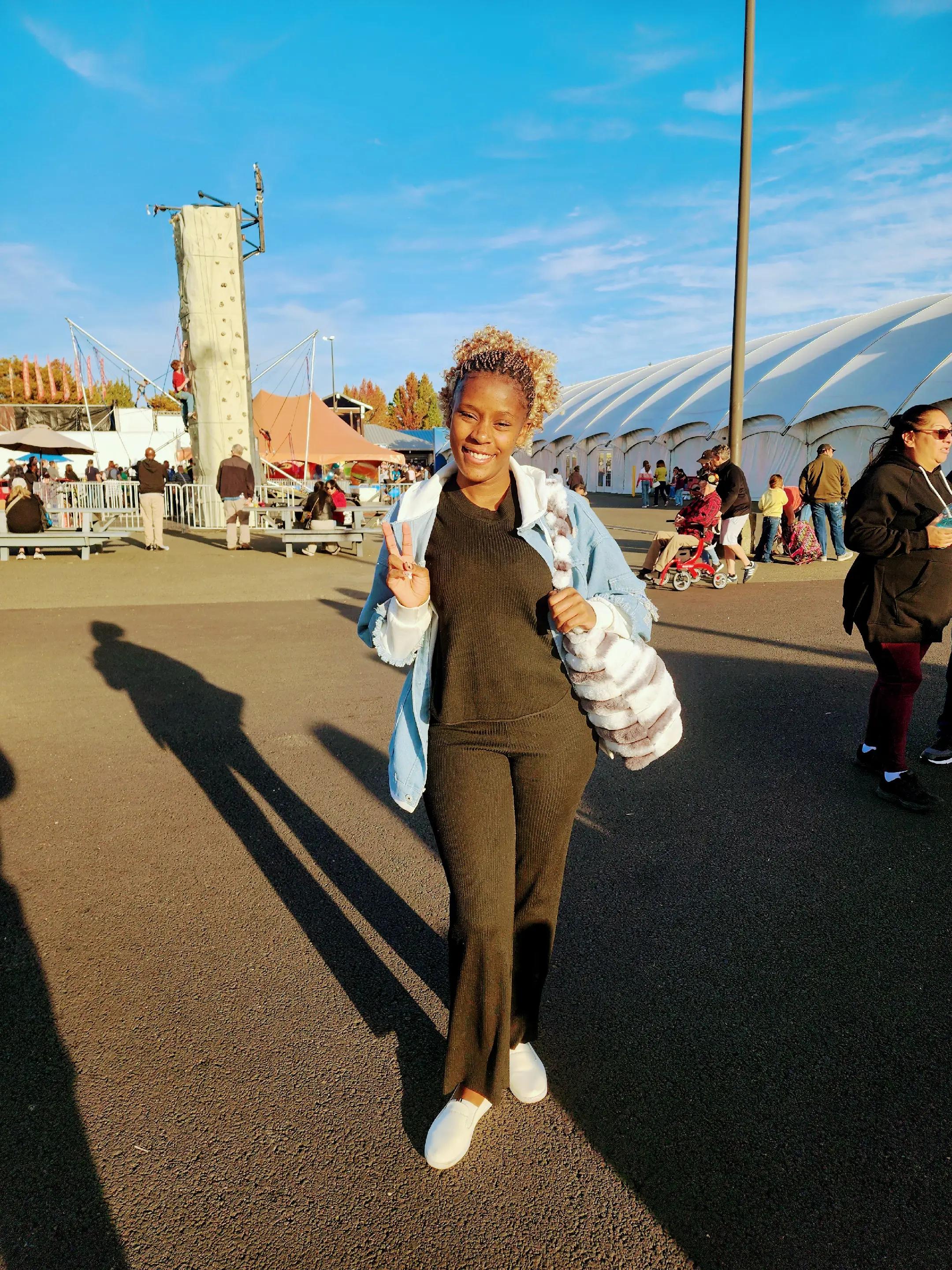 @-MBUGUA.CHRISTINE 🇰🇪🇺🇸