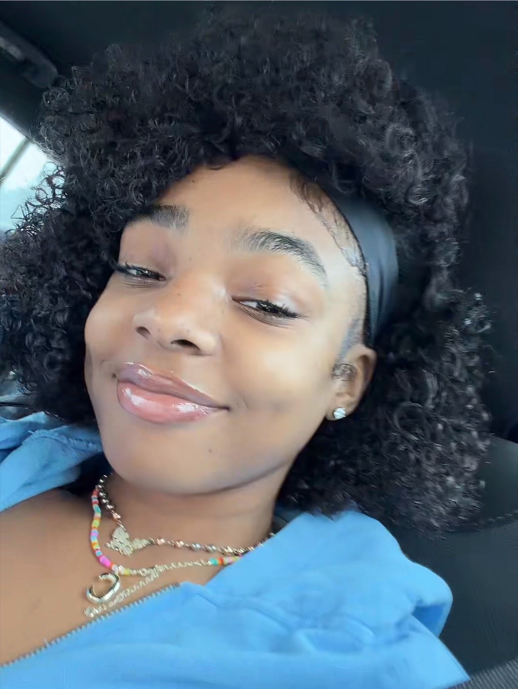 @Caziyah 😚🖤✈️