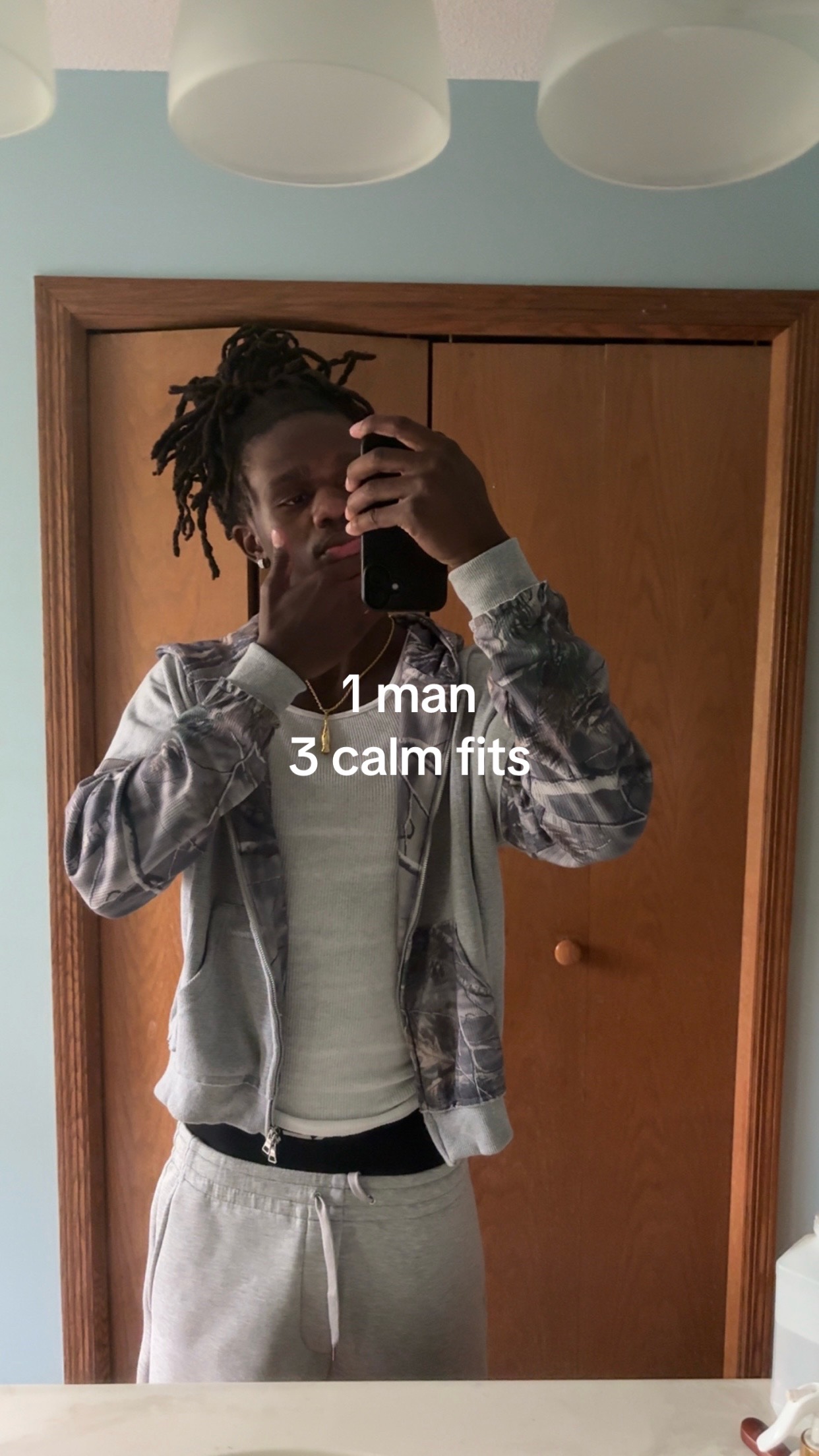 @apfourr